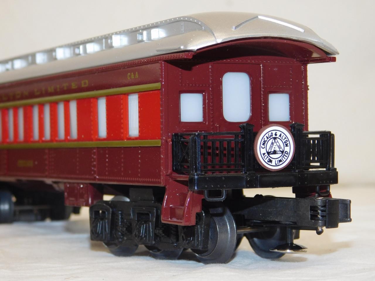 Lionel 6-8101 Chicago & Alton Steam Passenger Set 4-8-4 Steam Engine + 6 HW cars