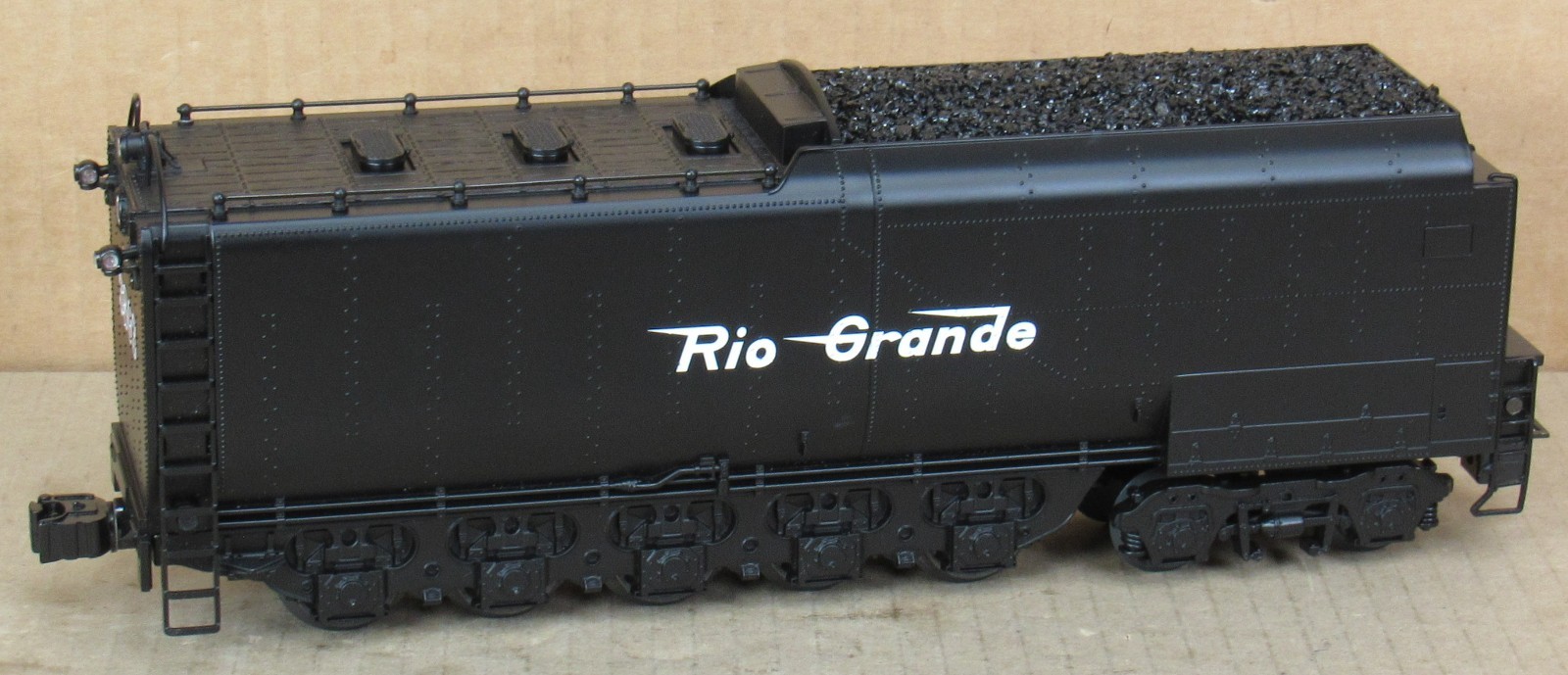Lionel 38009 Rio Grande 4-6-6-4 “Challenger” Steam Engine w/TMCC/RS O-Gauge LNIB