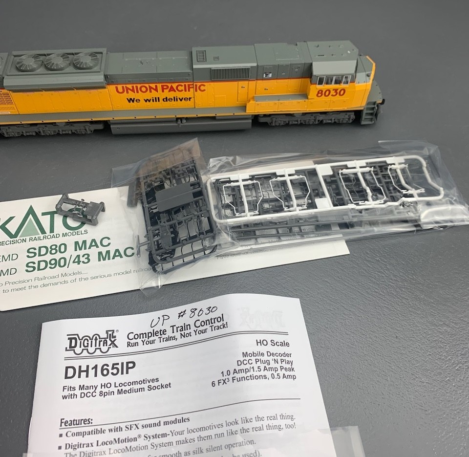 HO Kato 37-6366 SD90/43MAC Locomotive UP “Deliver” #8030 DCC/NonSND NIB! HO7212