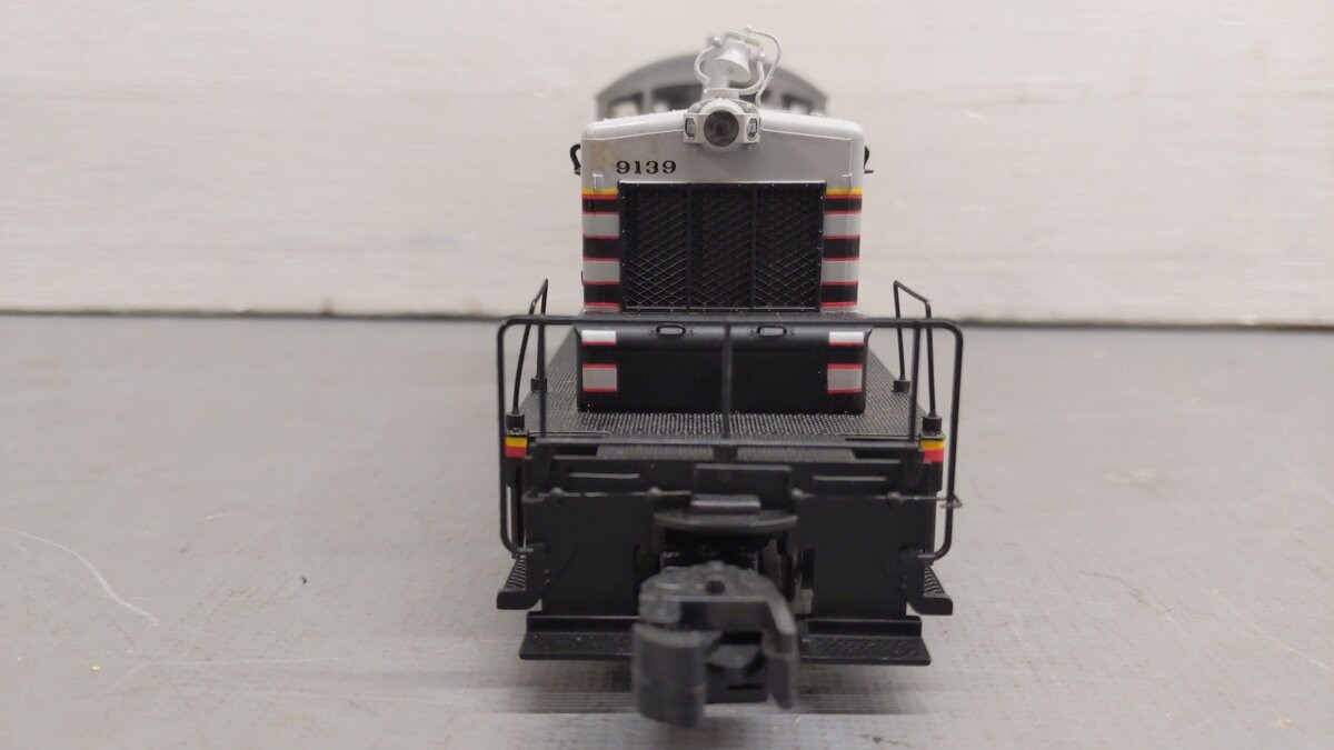 S-Helper 01230 S Scale Chicago Burlington & Quincy Diesel Locomotive #9139 EX