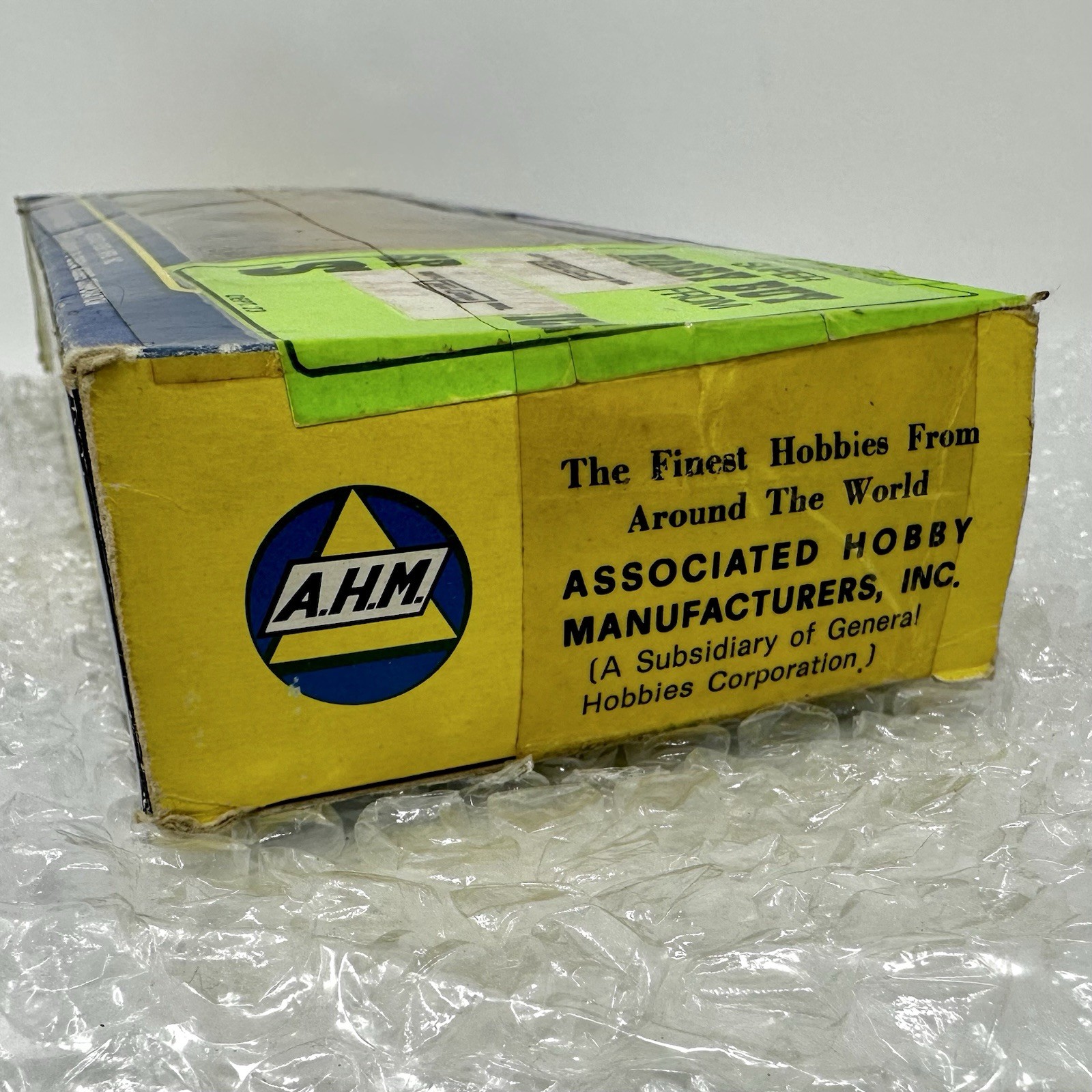 HO Scale AHM 5024K UP Union Pacific FM Diesel Locomotive #1041 Unpowered W/box
