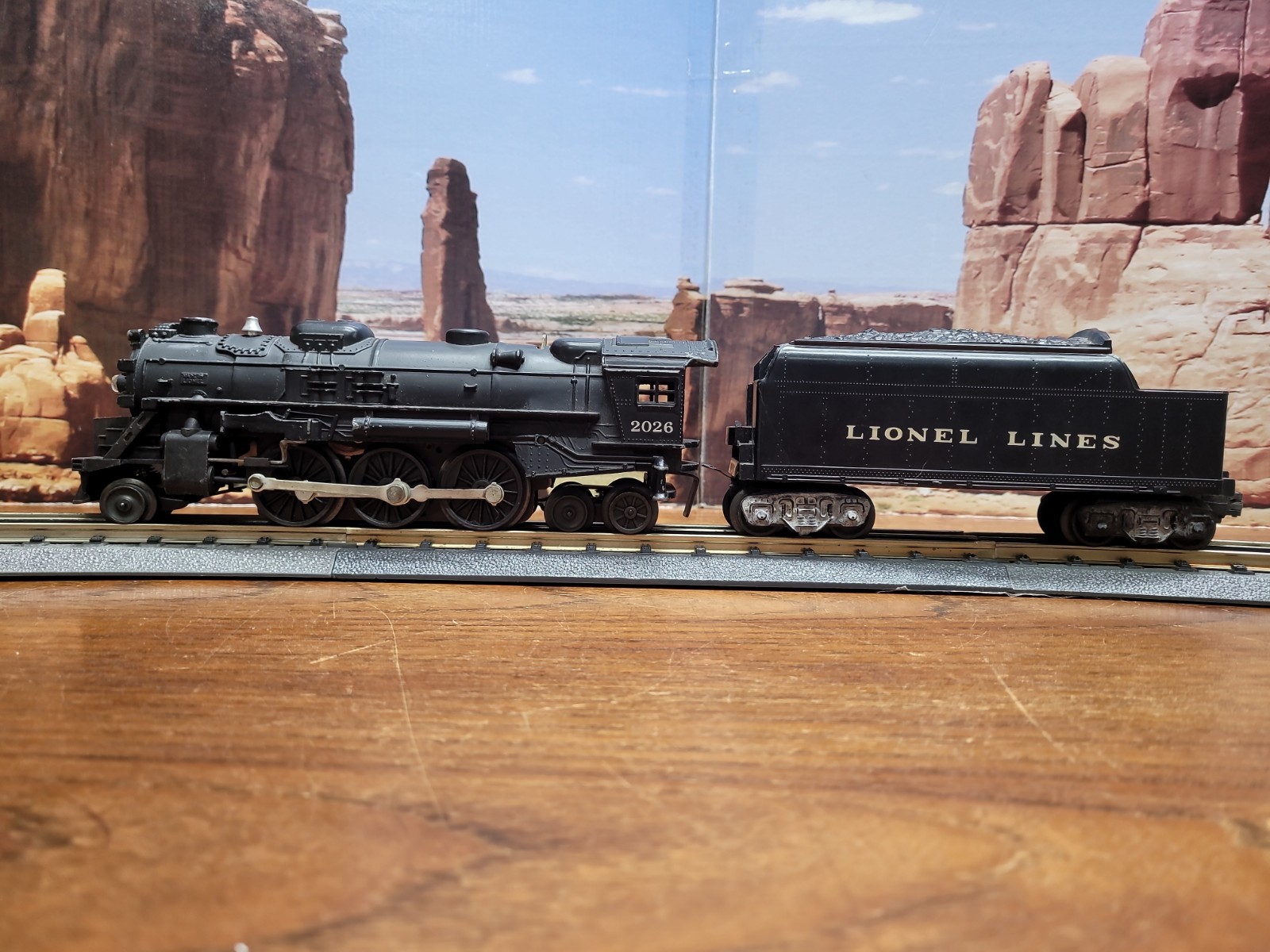 Lionel O Gauge 2-6-4 2026 Steam Locomotive And Tender For Parts Or Repair