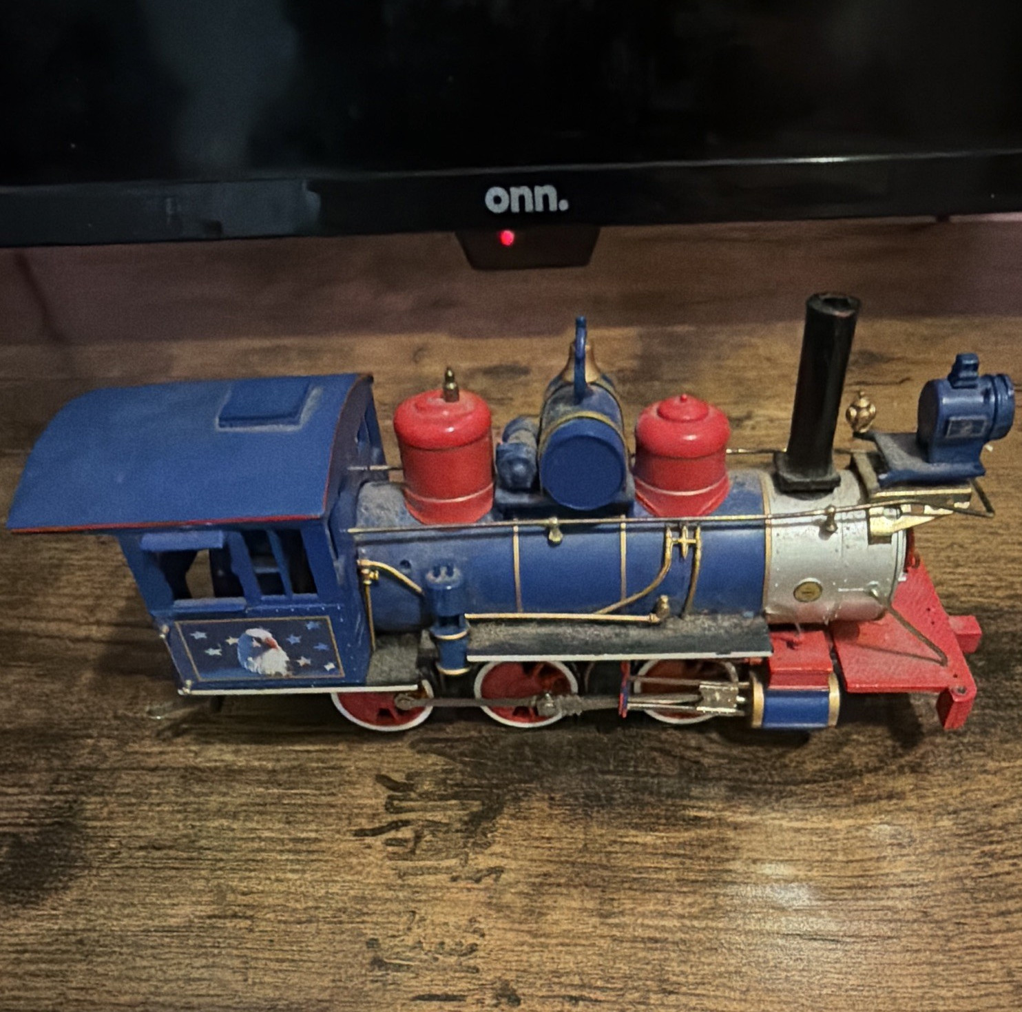 O Gauge 0-6-0 Steam Locomotive Analog Control Blue/Red/Silver/Black