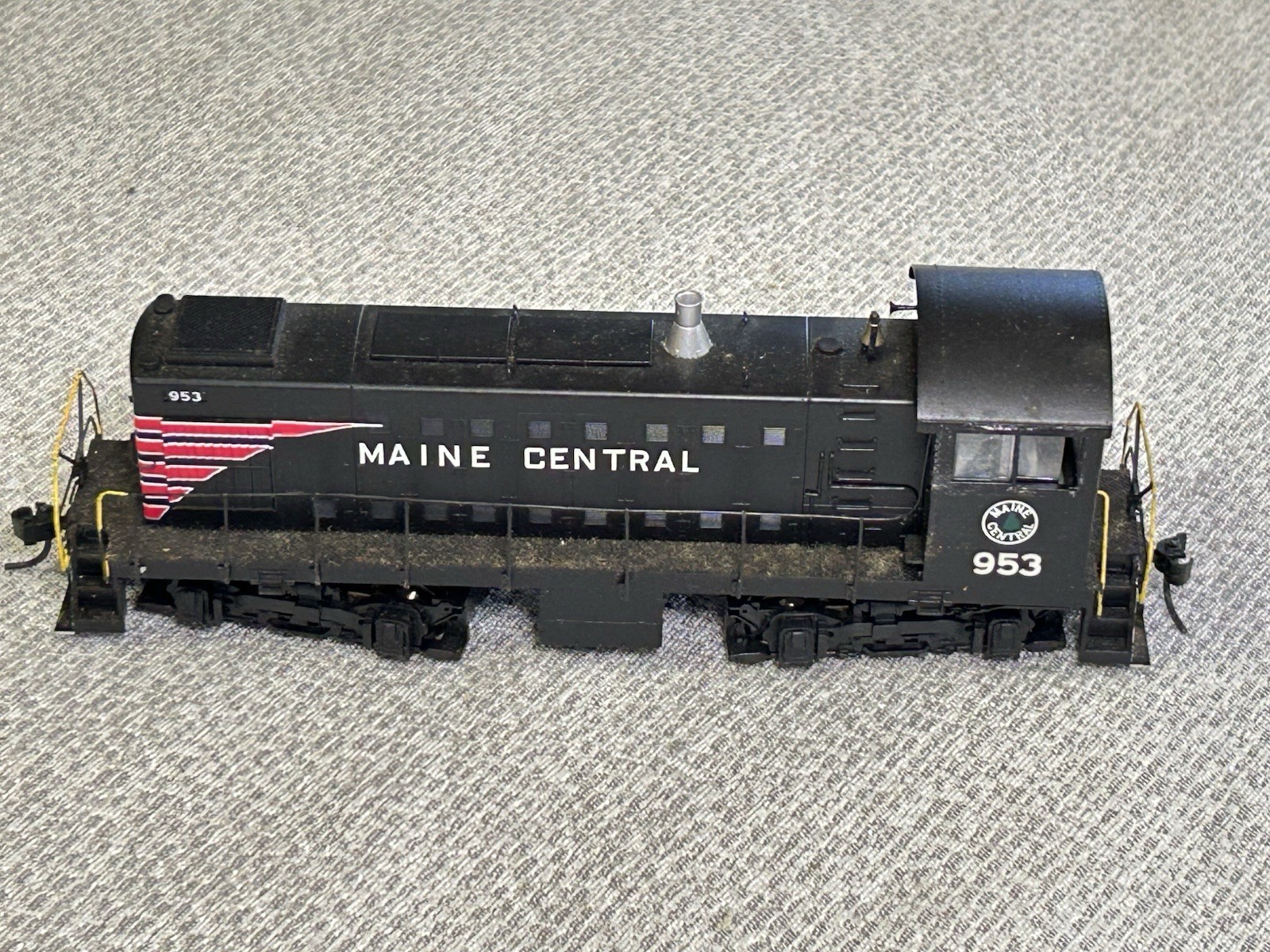 Life Like H.O. ALCO S-2 MAINE CENTRAL #953 BLACK,RED STRIPES