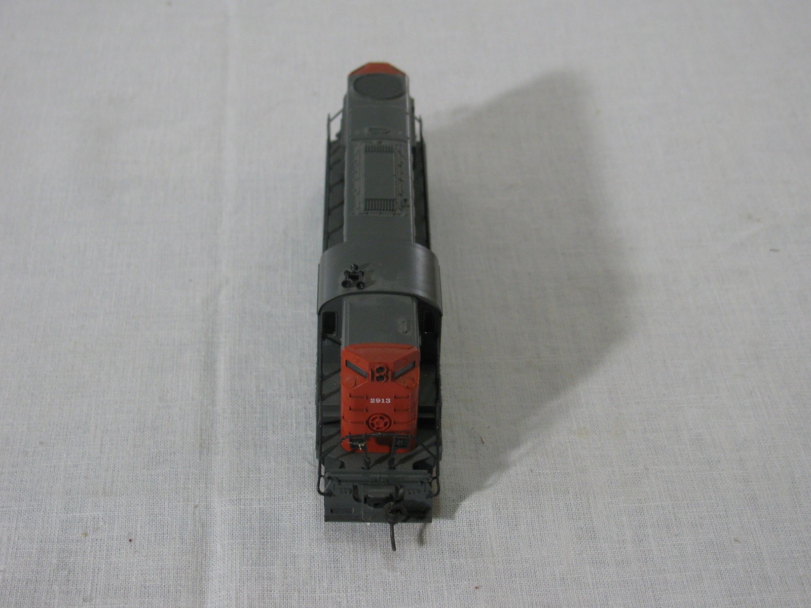 Vtg Atlas HO Scale RS-11 Diesel Loco 7093, Southern Pacific 2913, Tested, Kadees