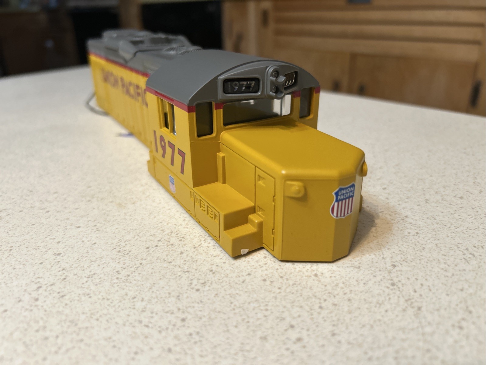 Lionel Union Pacific O Gauge Yellow And Gray Diesel # 1977 Shell Only Lighted