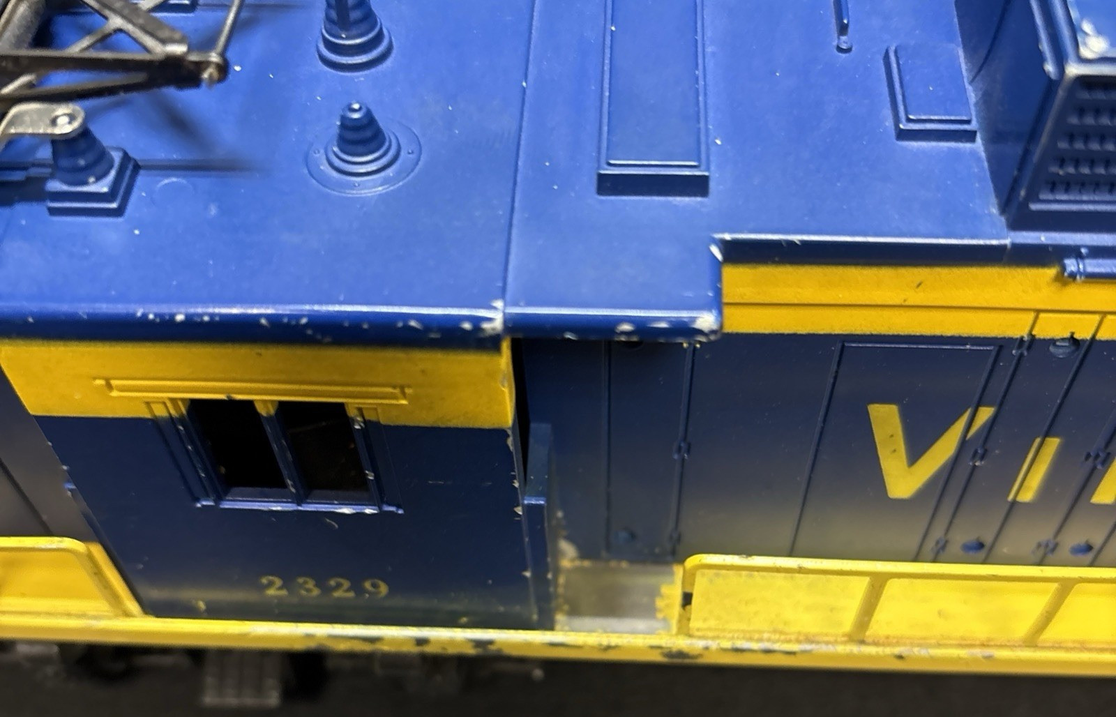 1958 Vintage Lionel Trains The Virginian E-33 O-Gauge Locomotive 2329 Metal Body