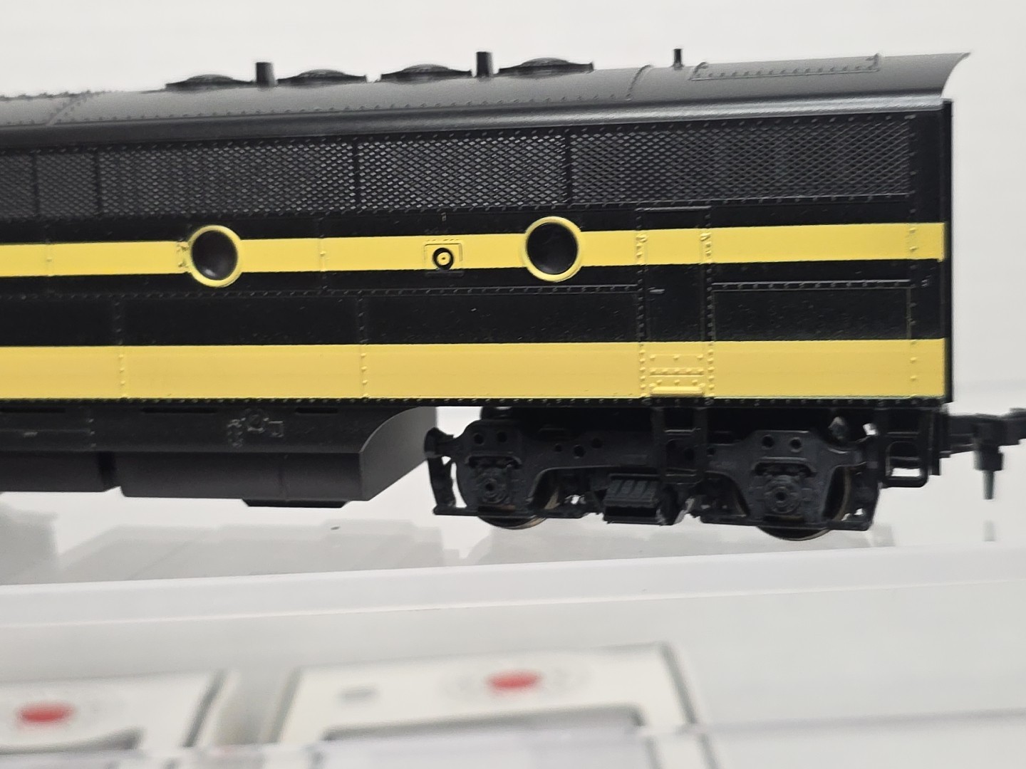 Stewart/Kato HO Scale 8330 Frisco F3 A/B Phase III Both Powered NIB