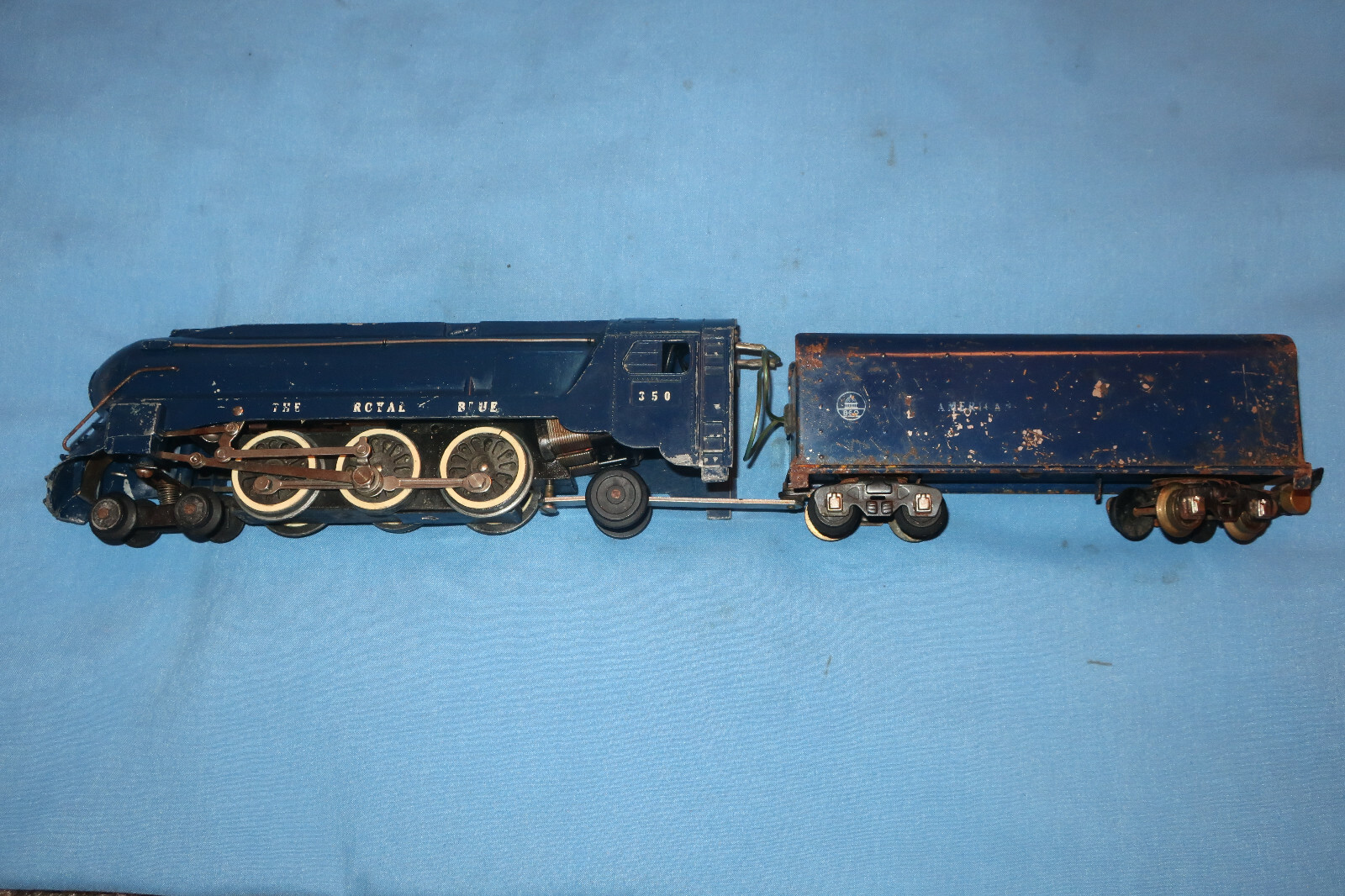 American Flyer #350 Royal Blue Locomotive & Tender with Wire Handrails. Runs