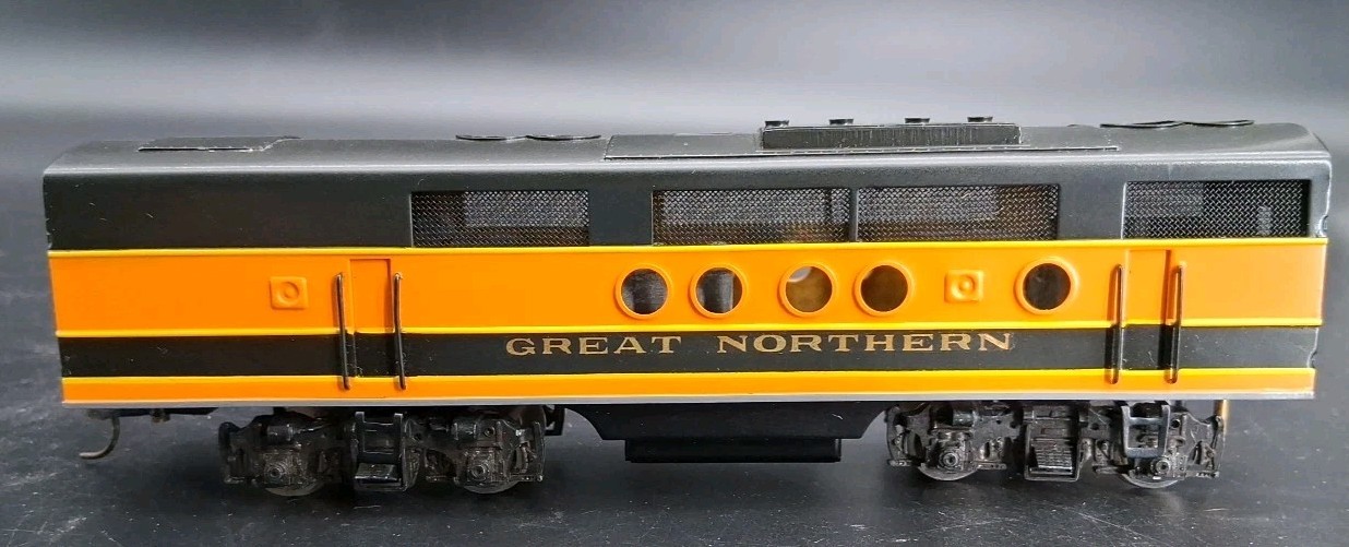TENSHODO HO EMD FT DIESEL LOCO No. 106/107. Unit L/N.