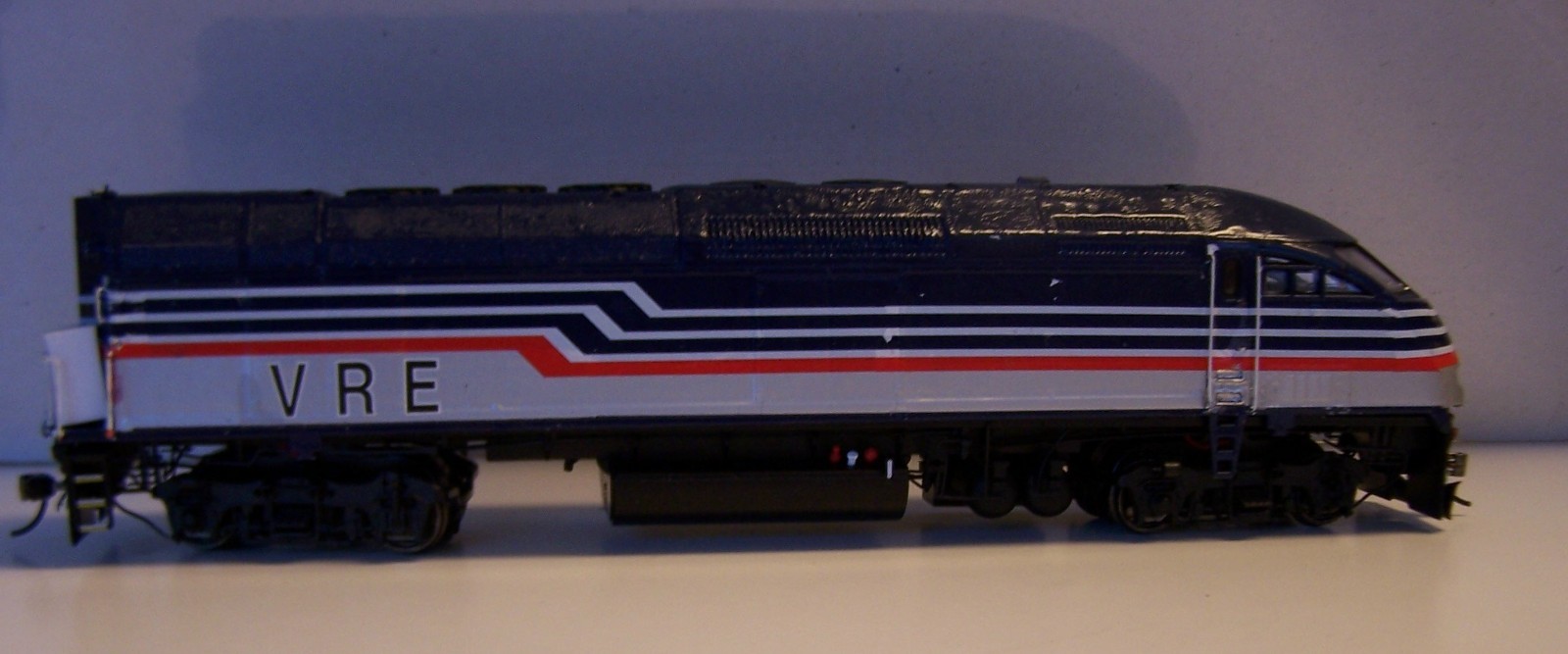 Atlas HO Scale ~ Master Silver ~ MP36PH- DC Version ~VIGIRIN RAILWAY EXPRESS