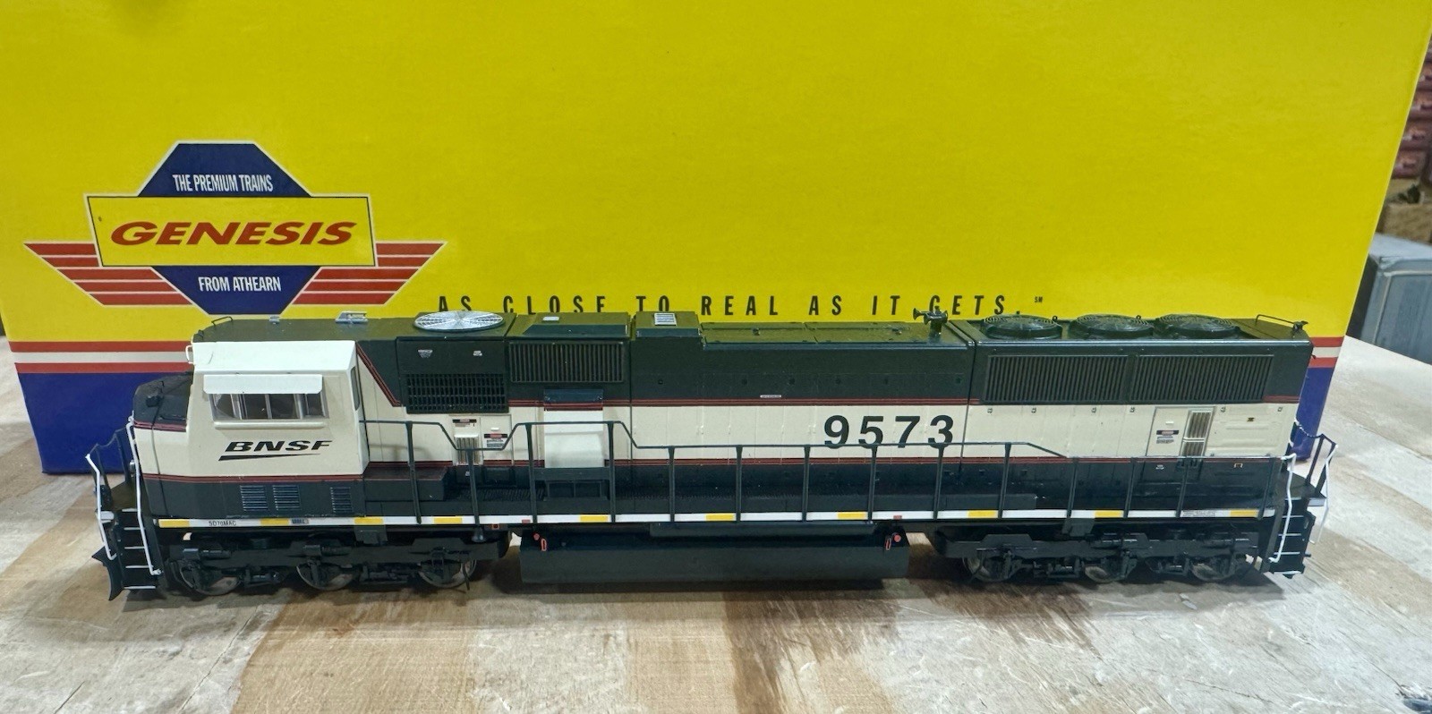 Athearn HO Genesis G64744 BNSF Executive Patch SD70MAC RD #9573 DCC Ready! New