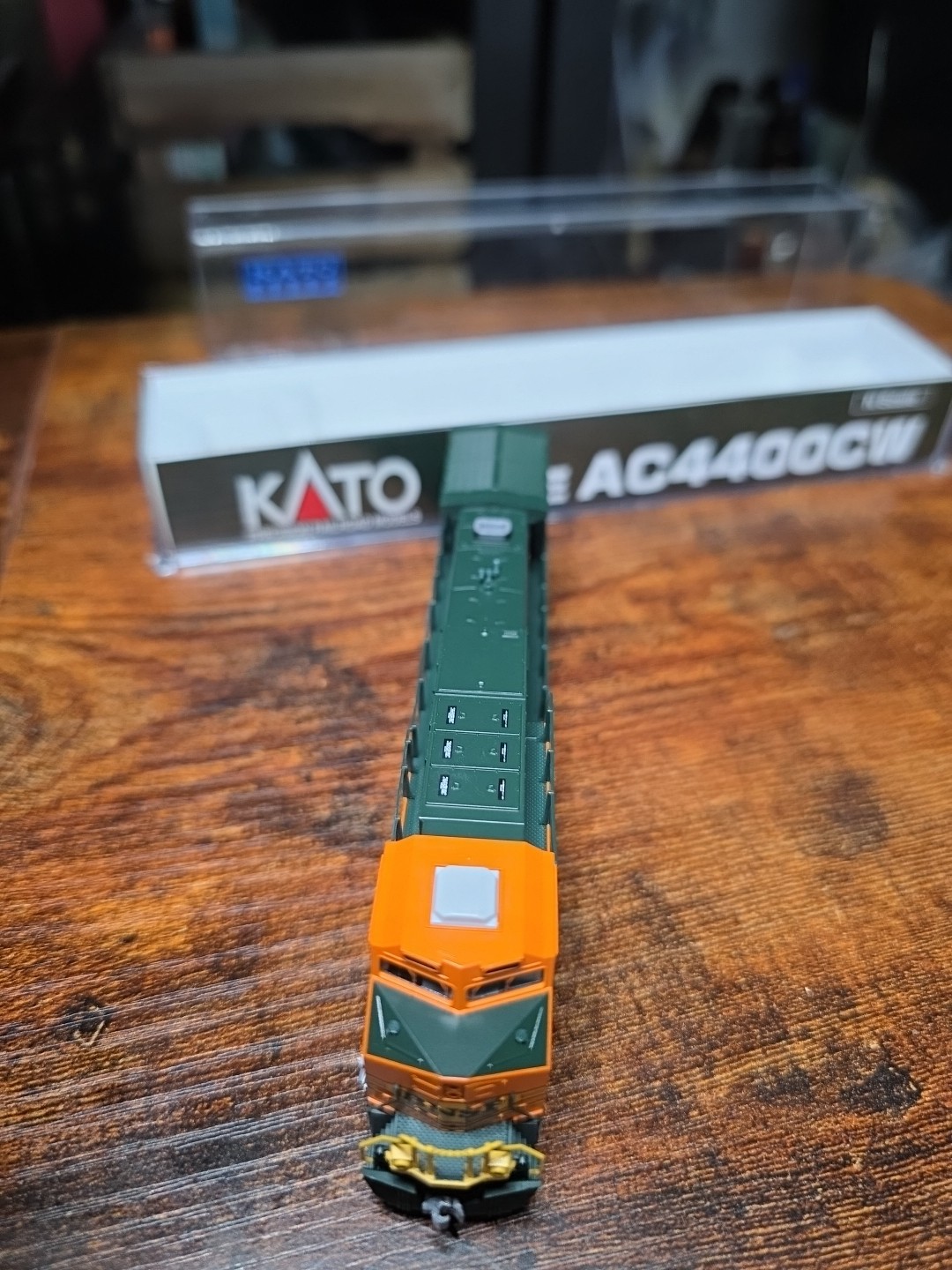 N Scale Kato 176-7111 BNSF Railway AC4400CW Diesel Locomotive #5622 New.