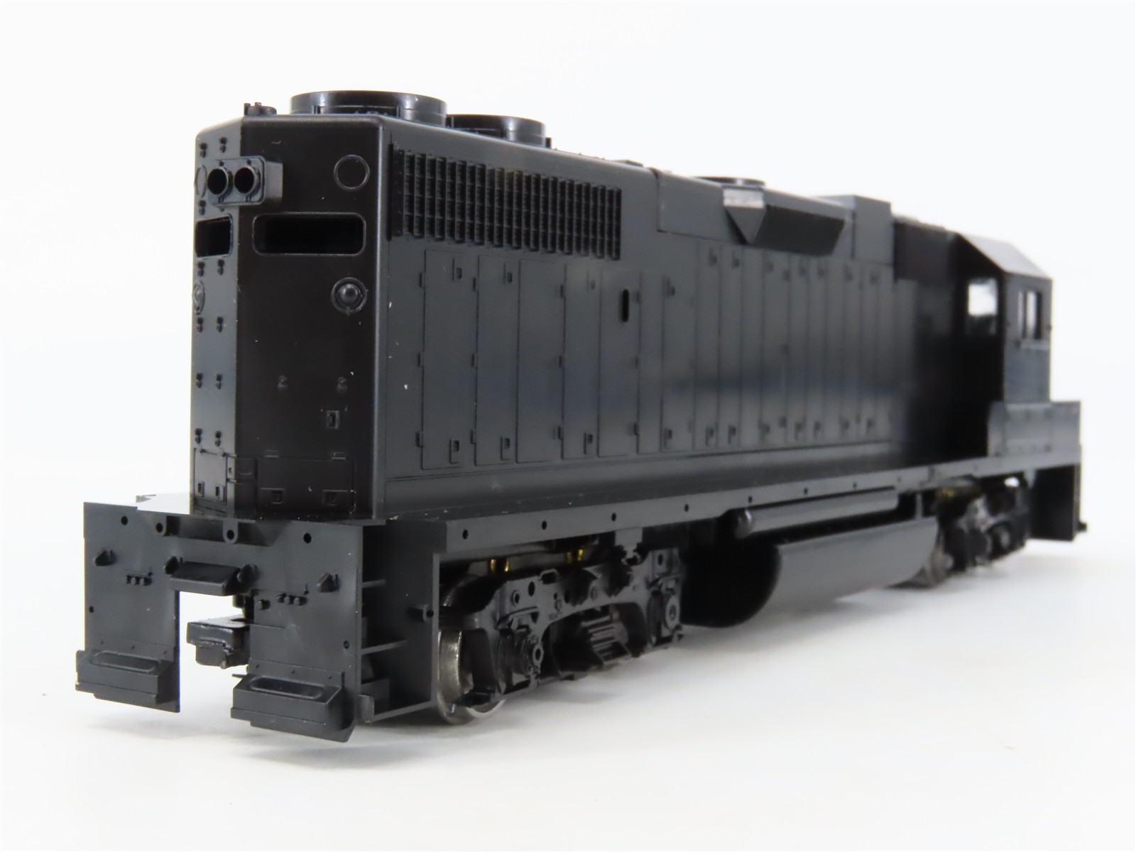 HO Scale Athearn Undecorated EMD GP38-2 Diesel Locomotive