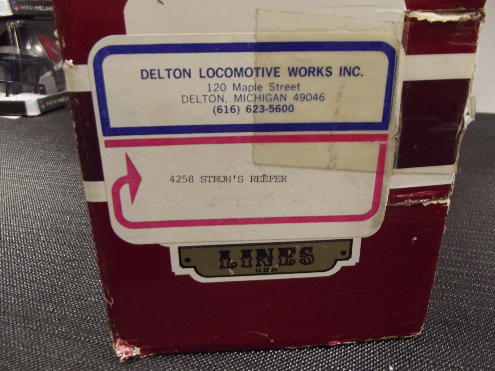Delton Locomotive Works 4258 Strohs Brewery Beer Reefer Boxcar G Scale