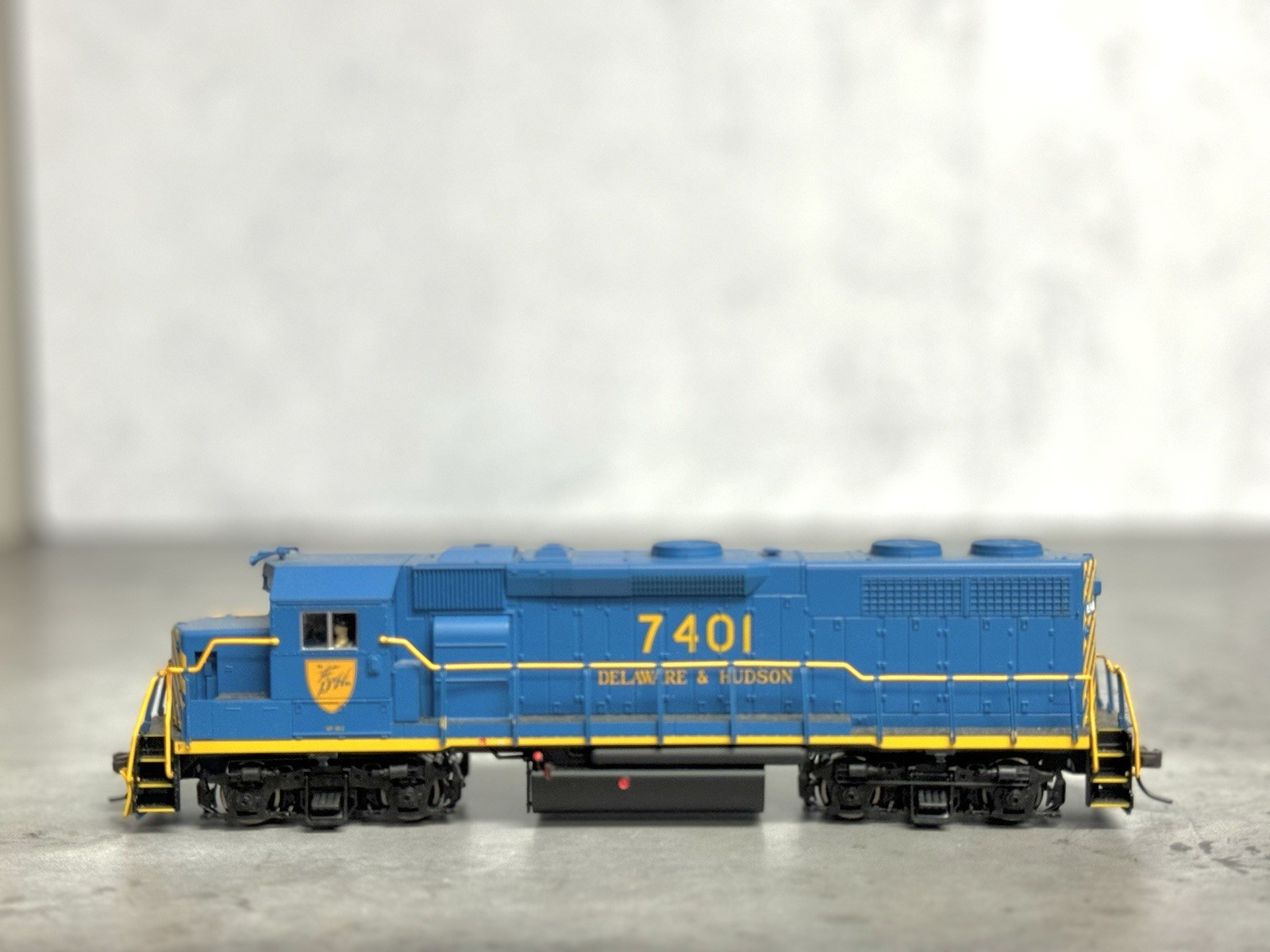 Atlas Trainman HO 10000480 GP39-2 PH1 Locomotive Delaware and Hudson #7401