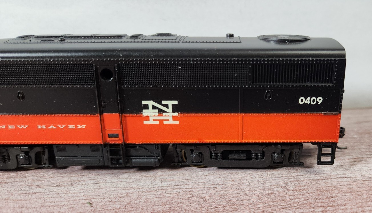 New Haven RR ALCO FA-1 Diesel Orange & Black Paint 0409 Fratesch HO Custom Paint