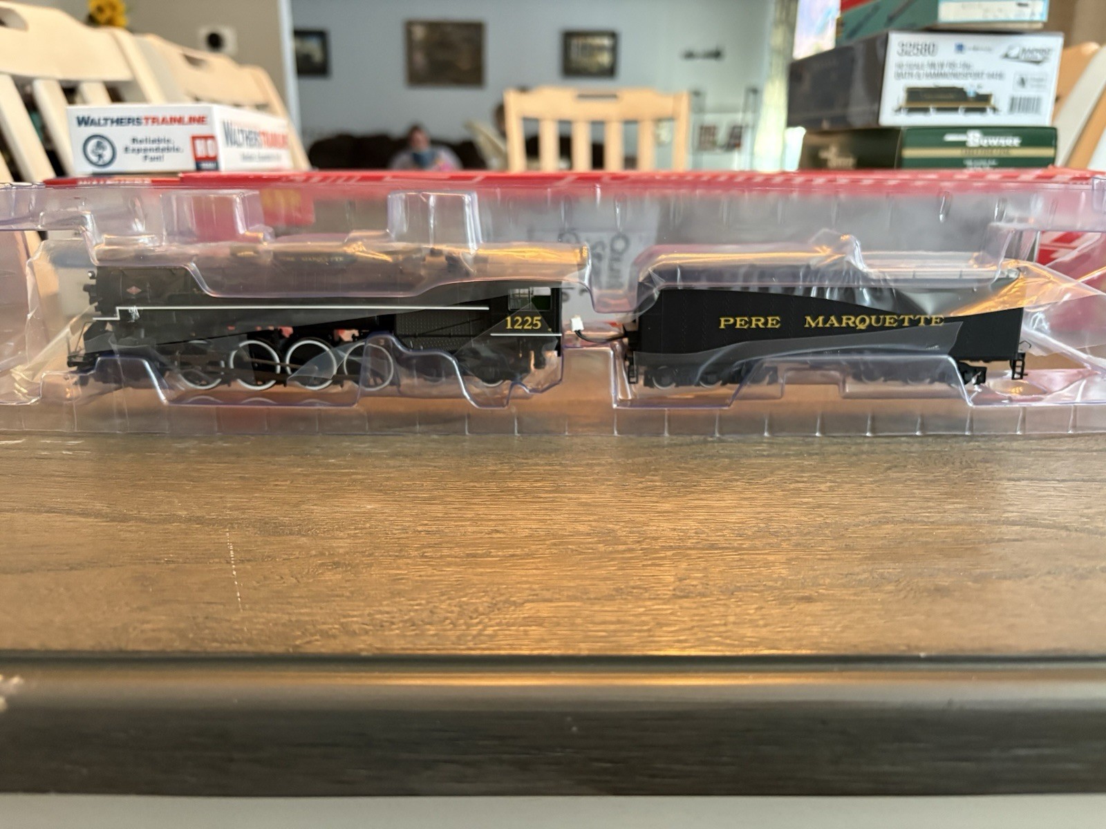 Bachmann 2-8-4 Berkshire Steam Locomotive With Tender Pere Marquette #1225