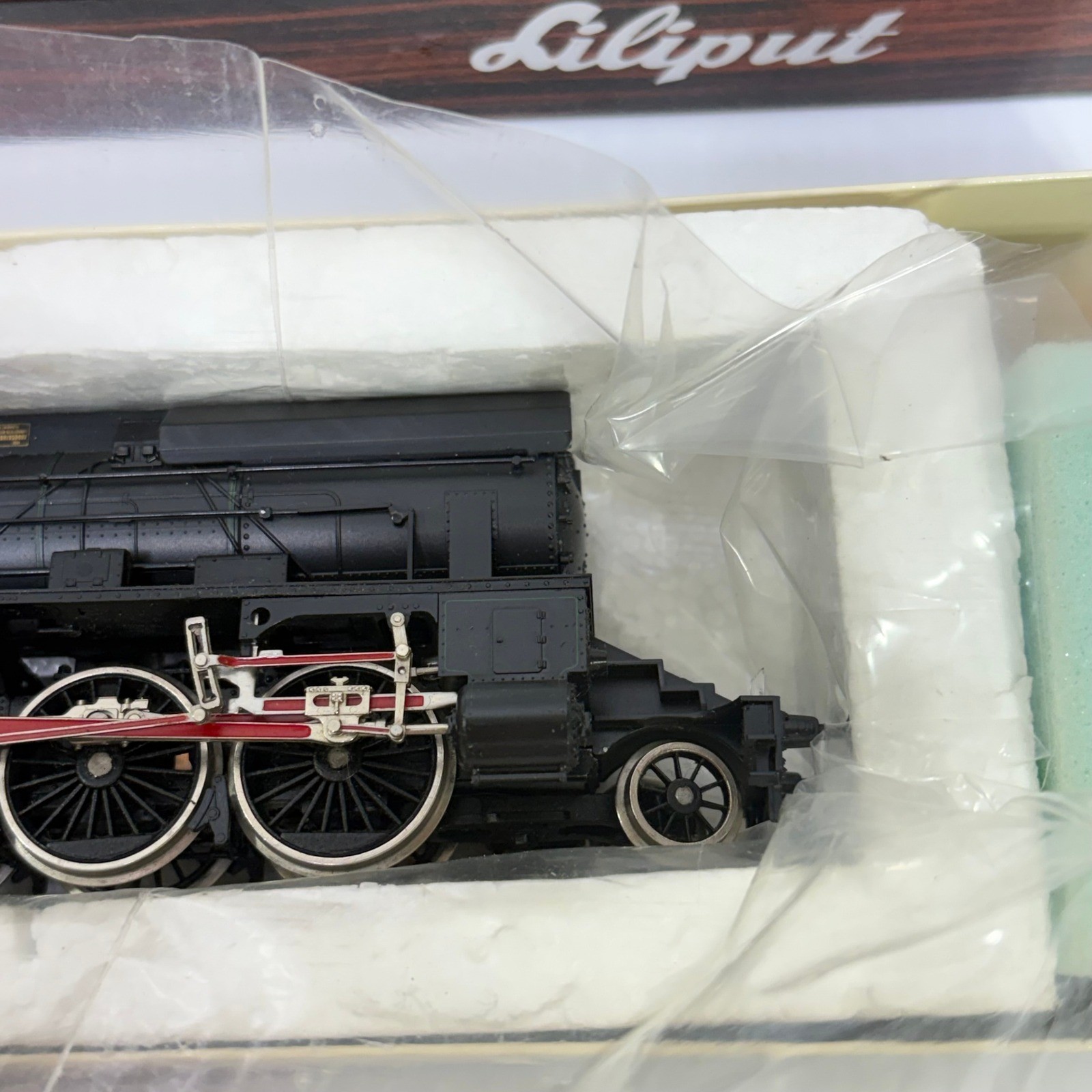 Liliput HO Scale 214.10 Steam Locomotive with 84.10 Tender Black Red Austria Box