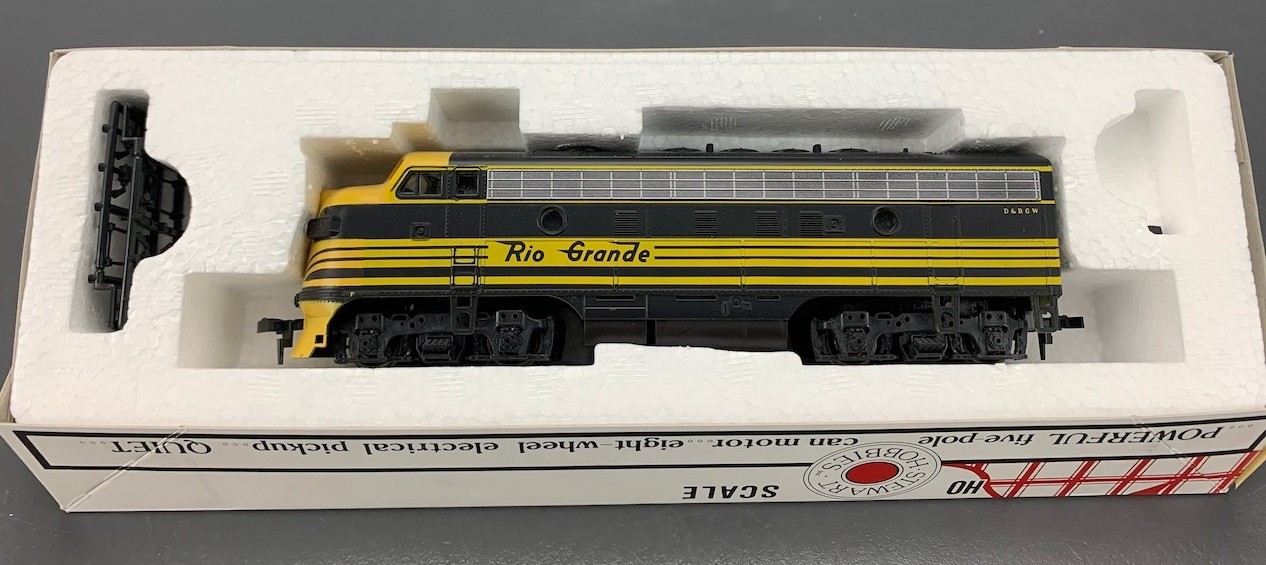 HO Stewart EMD F7A PH I Late Locomotive D&RGW Dbl Headlight HO7073
