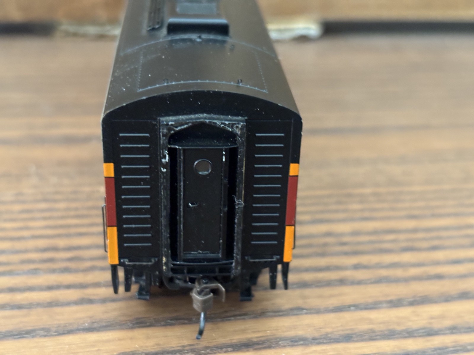 Athearn Genesis HO Scale Milwaukee Road AB Diesel Locomotive Set Runs Rough