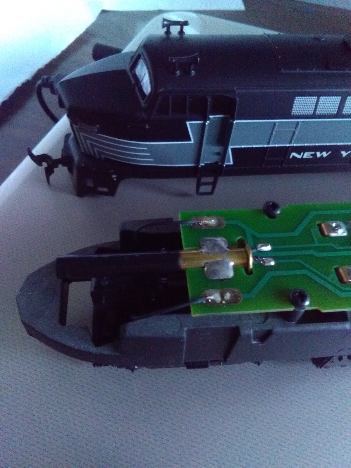 ER MODELS ROCO HO TRAIN POWERED LOCO NYC #3807 SHARK NOSE DIESEL NEW DCC READY !