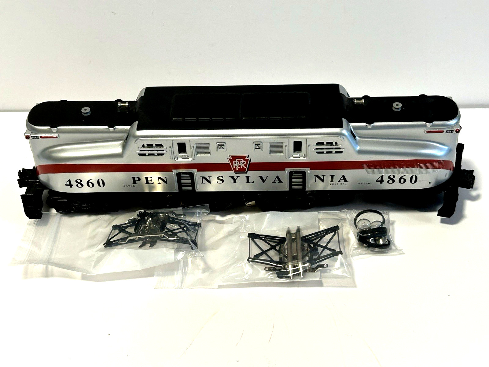 Williams by Bachman Pennsylvania Silver GG-1 Electric True Blast O 4860 DC 41703