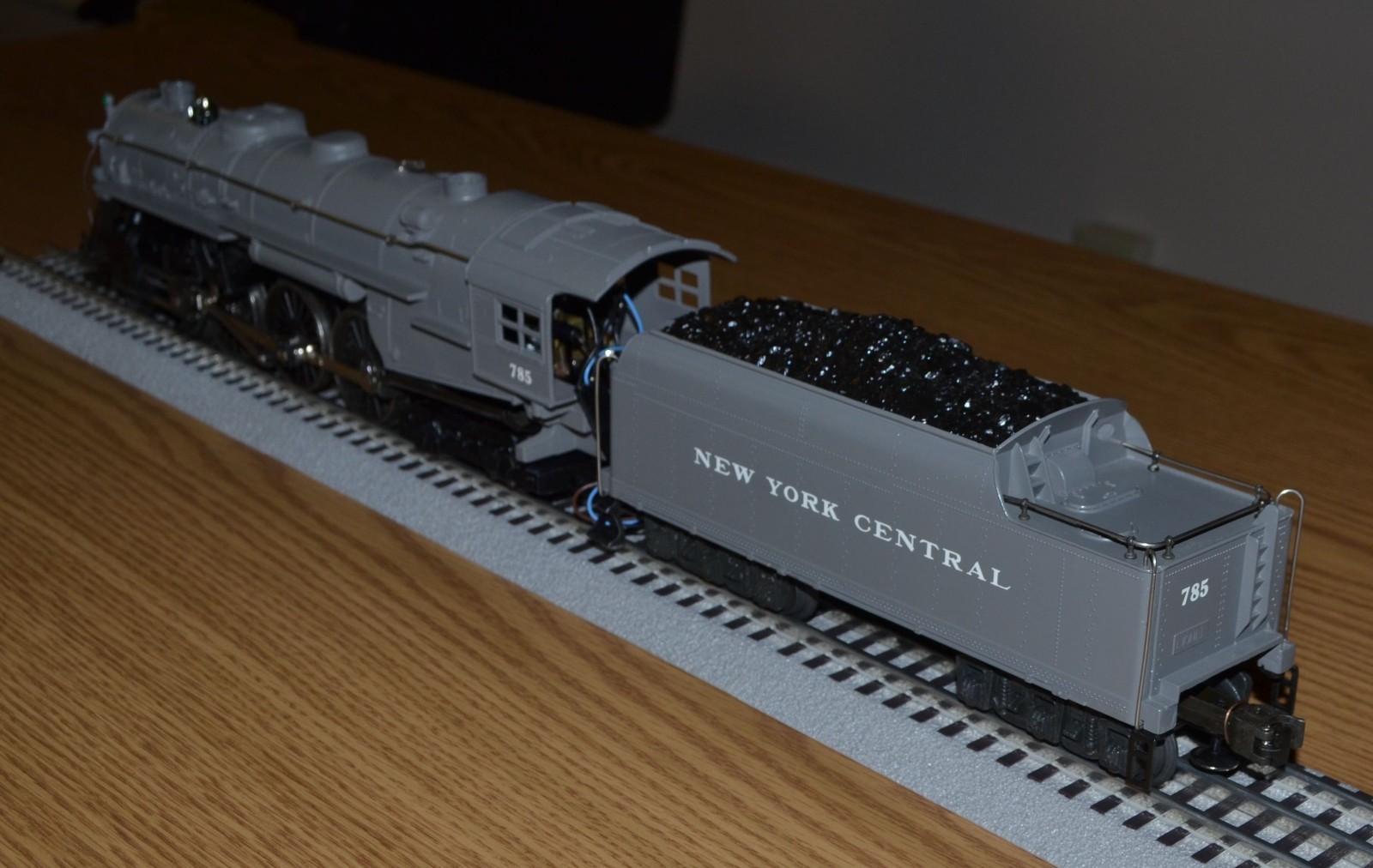 Lionel 6-18002 New York Central 4-6-4 Hudson Steam Locomotive LN #785 – VIDEO