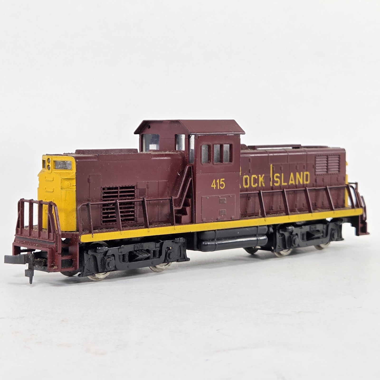 HO Scale Mehano Rock Island #415 Center Cab Switcher
