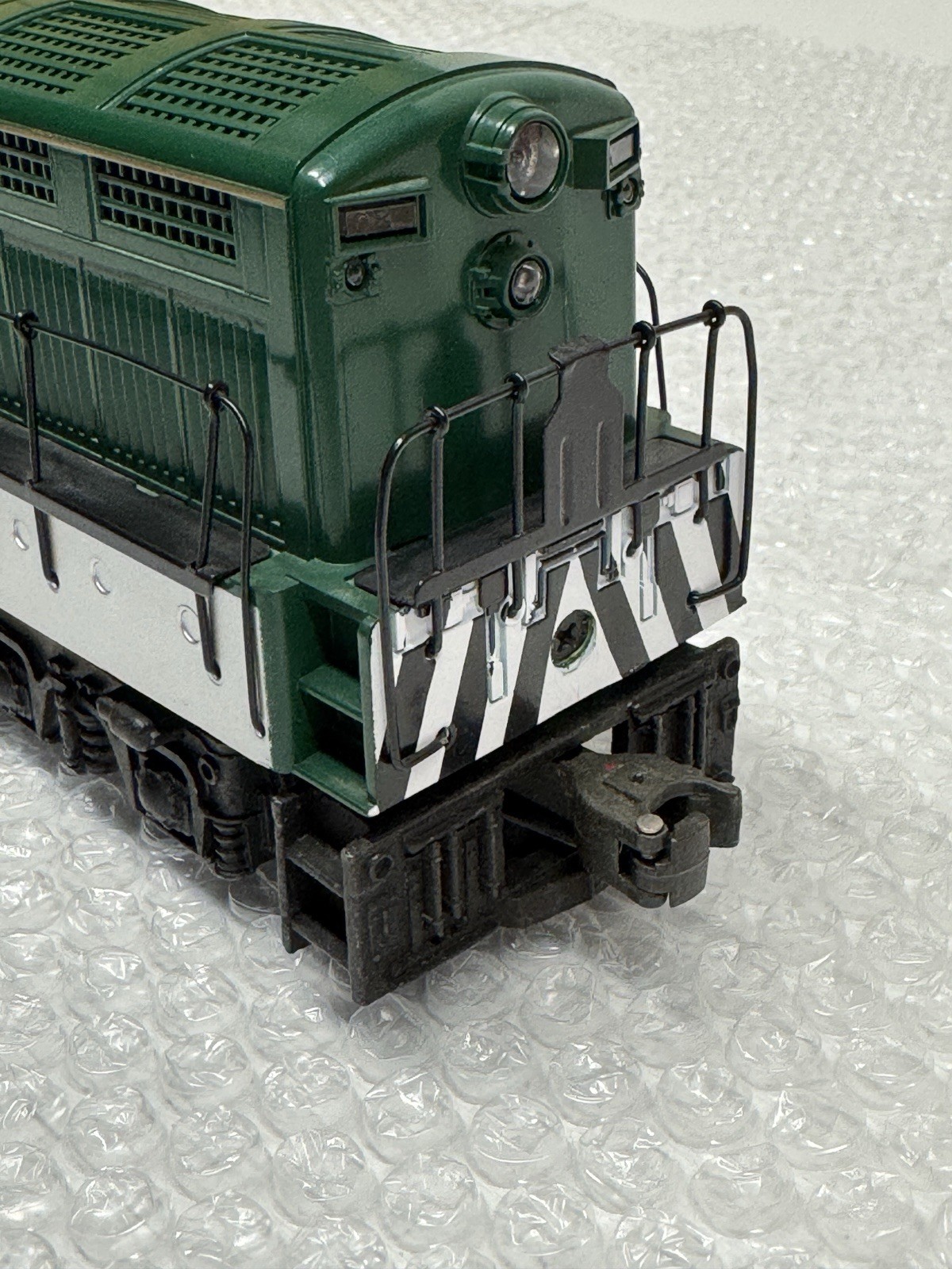 Lionel Train Deisel Engine 6-18301 Southern Fairbanks Morse
