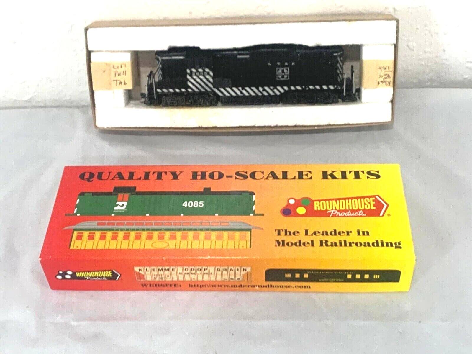 BOUNDHOUSER A.T.S.F 2685 QUALITY H0-SCALE KIT