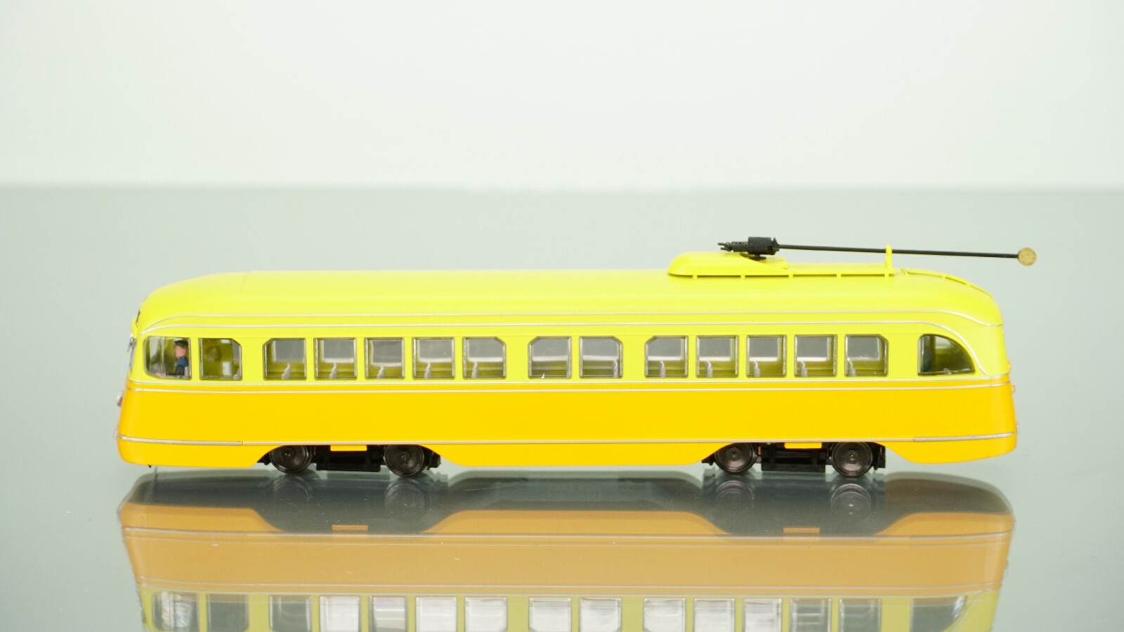 Con-Cor PCC Streetcar 1936-1970 Los Angeles DCC Ready HOn3 Scale