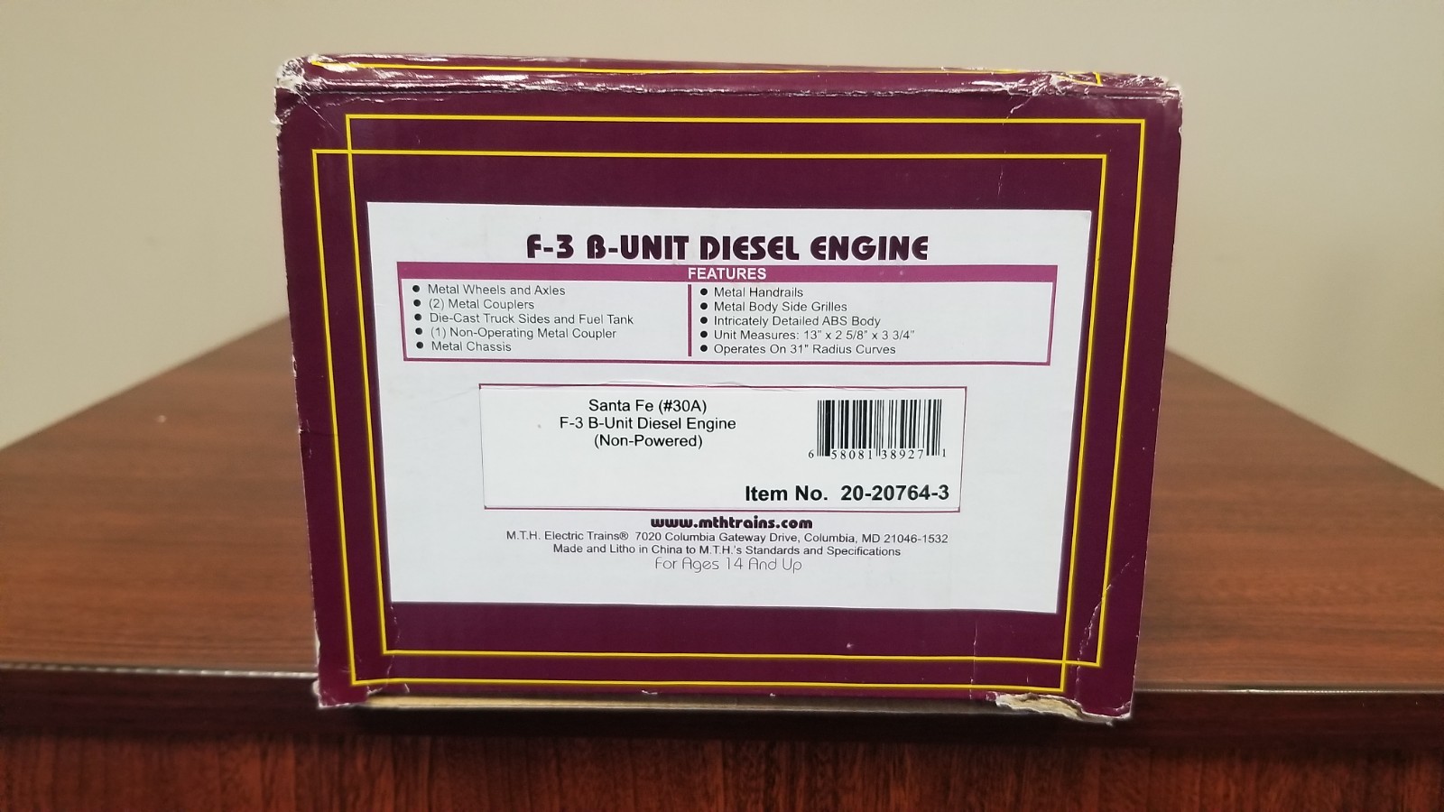MTH Premier 20-20764-3 F3 B-Unit Diesel (Non-Powered) -Santa Fe Chrome – C8