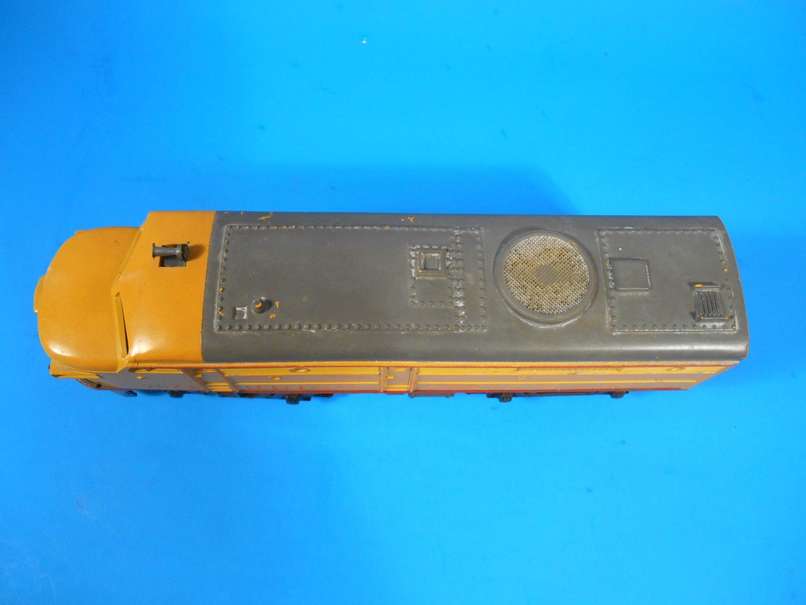 Vintage Yellow Lionel 2023 Union Pacific Alco AA Diesel Locomotive Set Tested