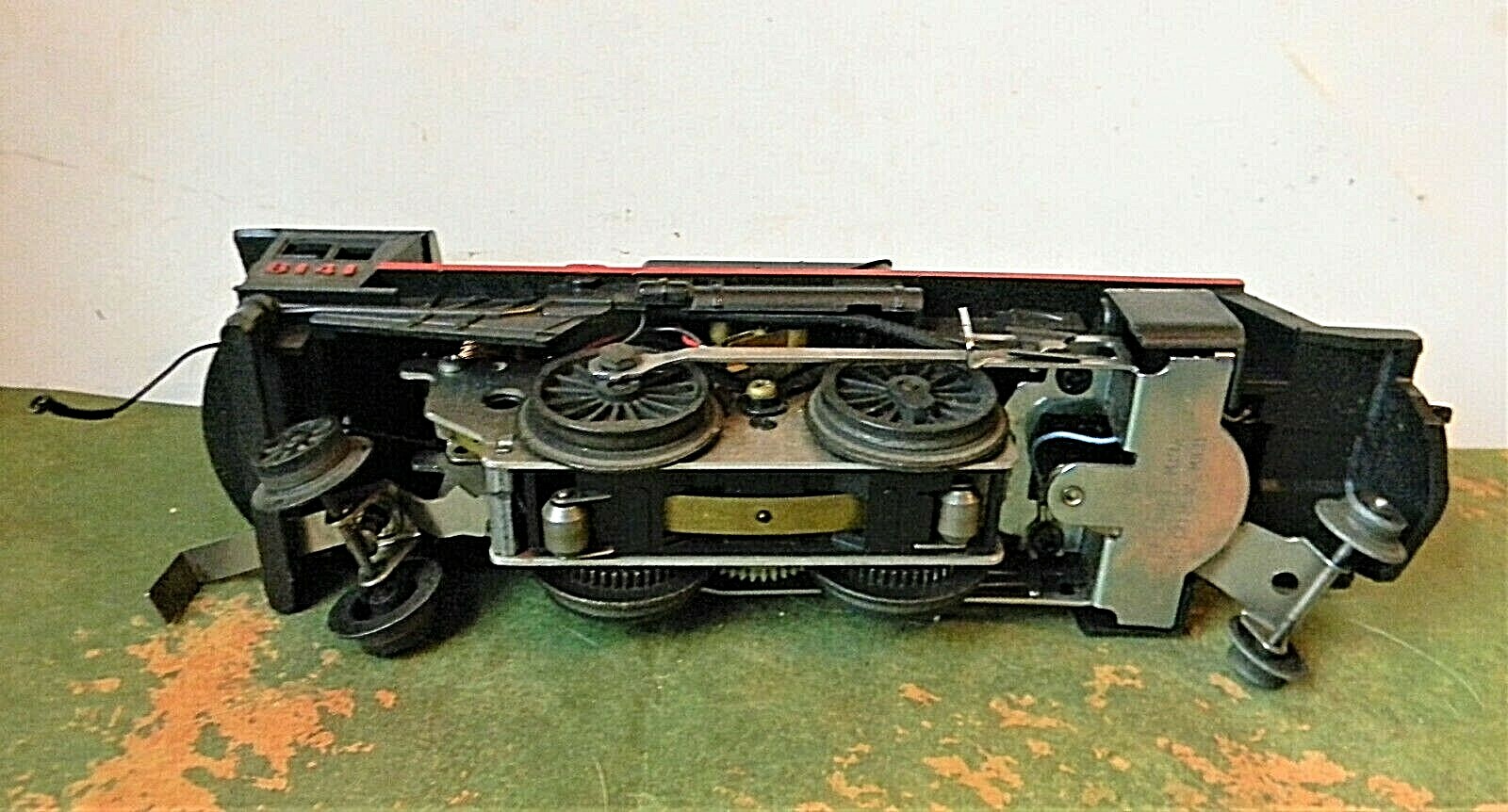 Lionel AC 2-4-2 Locomotive ~ PENNSYLVANIA ~ Light, Sound & Smoke Rd# 8141 – O
