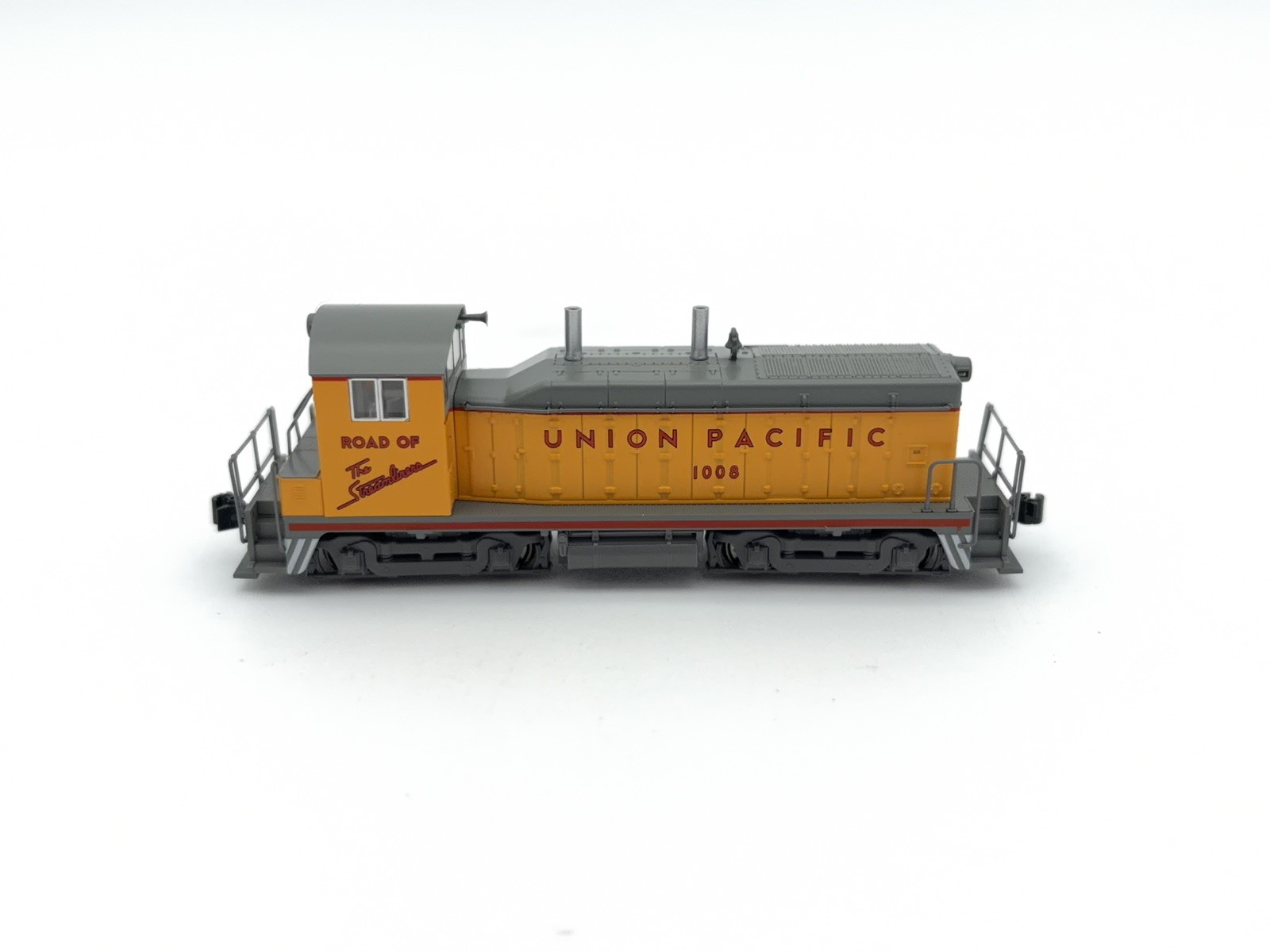 KATO – N – UP Union Pacific – EMD NW2 Switcher Diesel #1008 – Train 176-4359