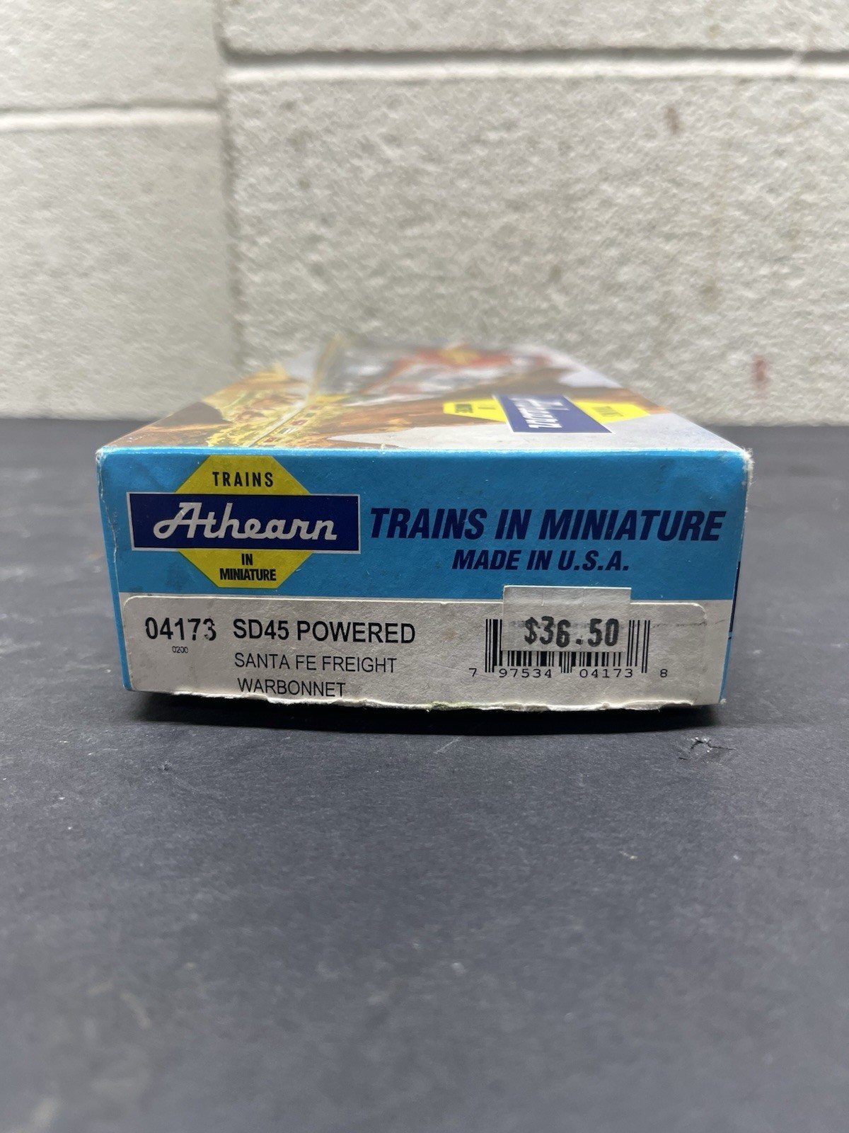 Vintage Athearn 4173 SD45 SANTA FE # 5428 WARBONNET Powered Locomotive HO Scale