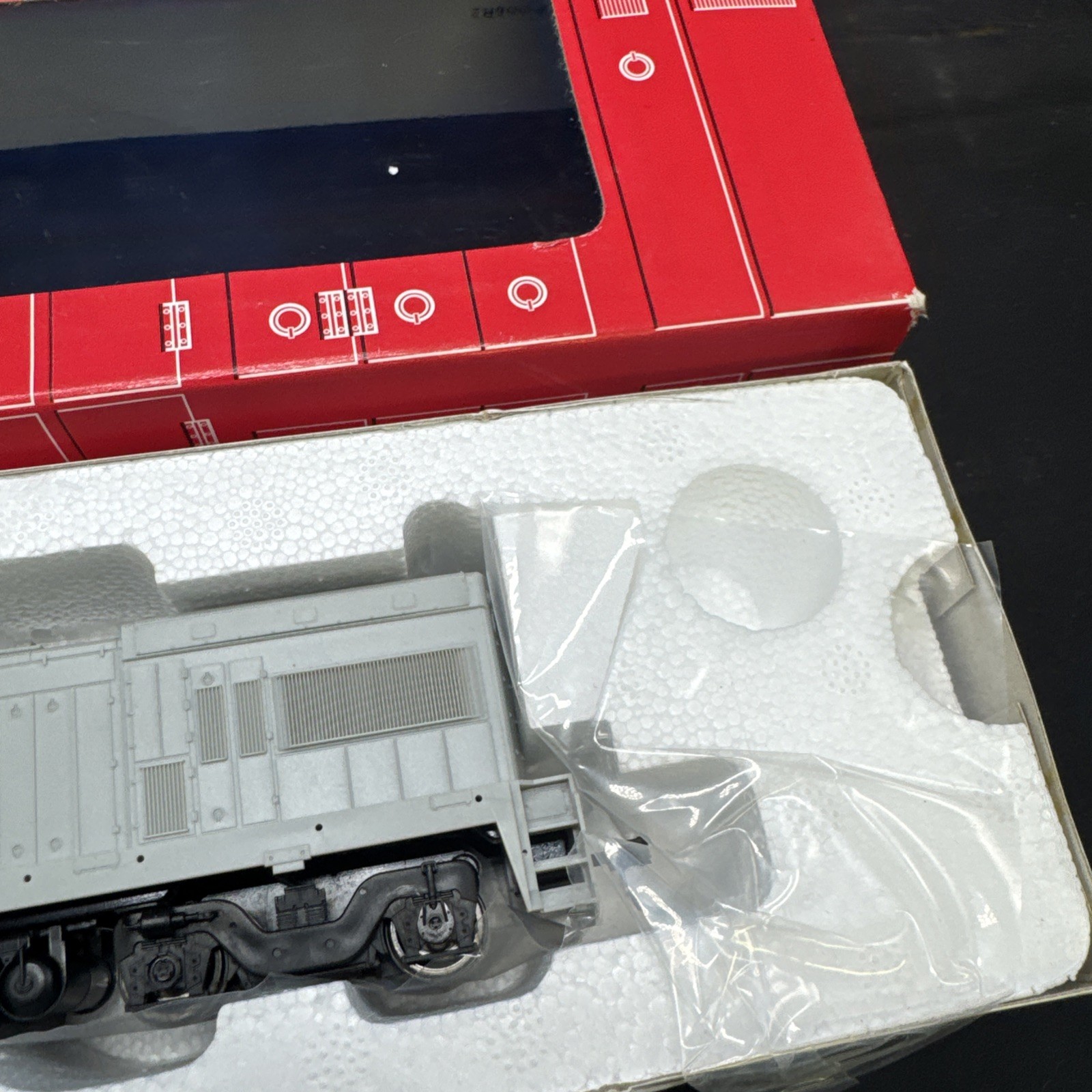 HO ATLAS 8651 GE U23B UNDECORATED