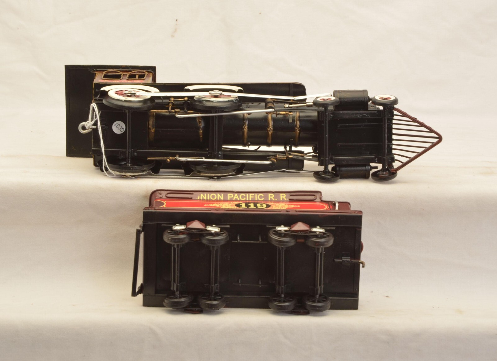 Custom Union Pacific 119 1/24 Scale 4-4-0 Steam Locomotive and Tender