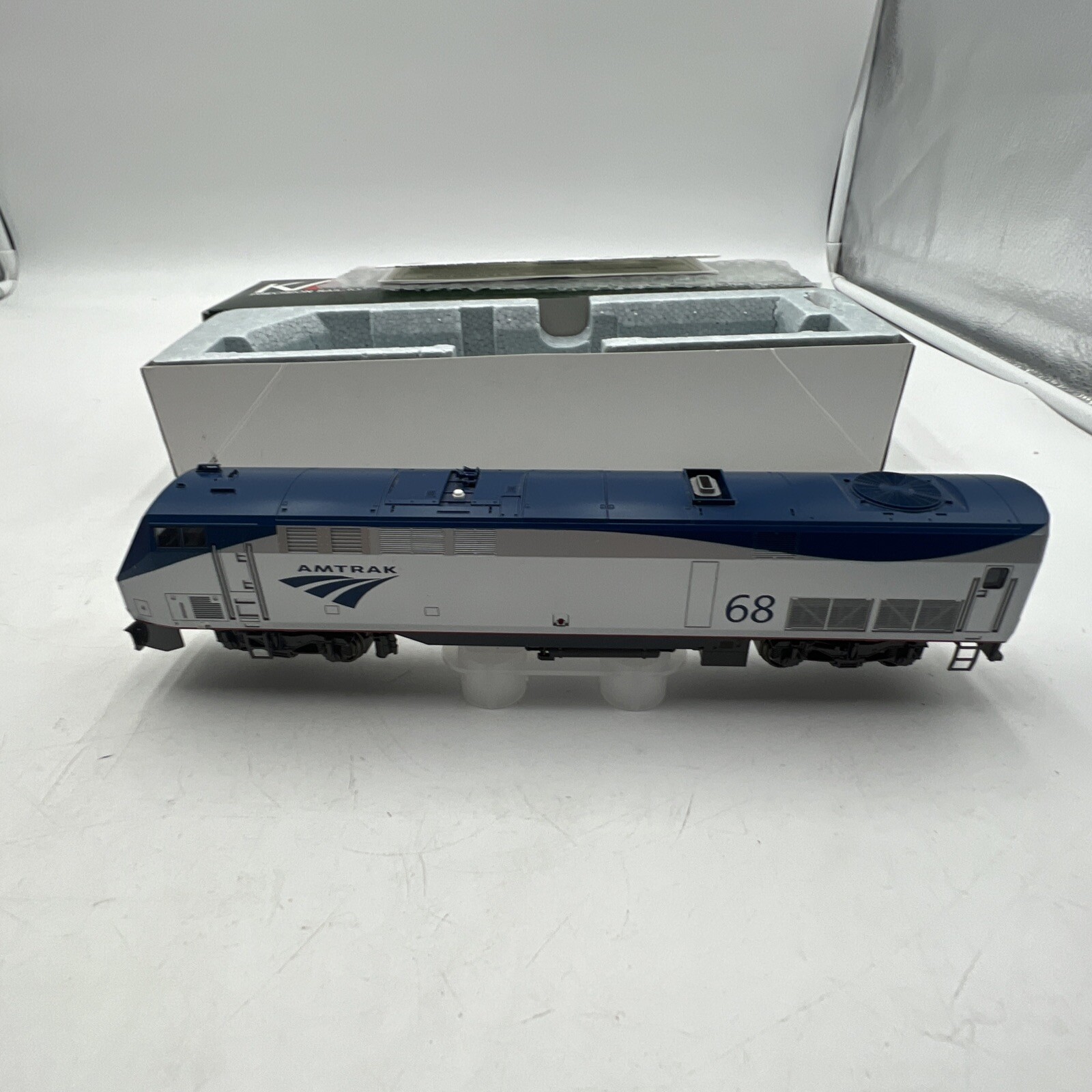 KATO HO 37-6101 AMTRAK GE P42 PHASE Vb ELECTRIC LOCOMOTIVE #68 IN BOX – *READ*