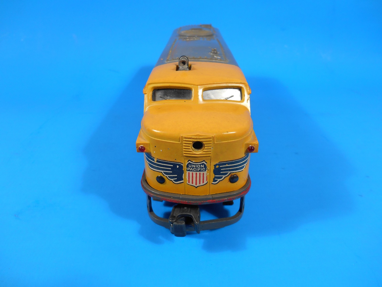 Vintage Yellow Lionel 2023 Union Pacific Alco AA Diesel Locomotive Set Tested