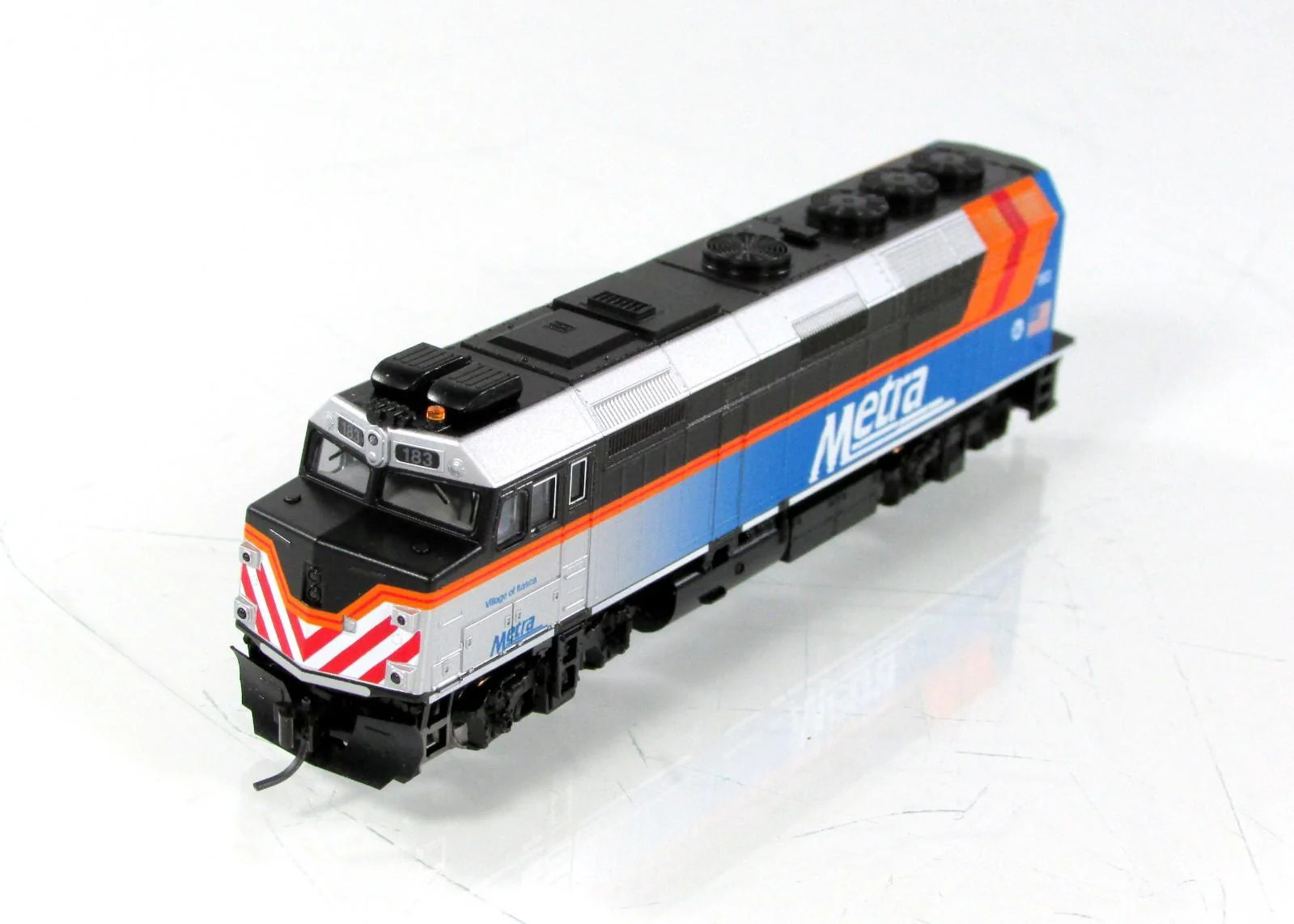 N Scale **CHICAGO METRA* F40PH *Village Of Itasca* #183 – Kato 176-9108 *DCC Rdy