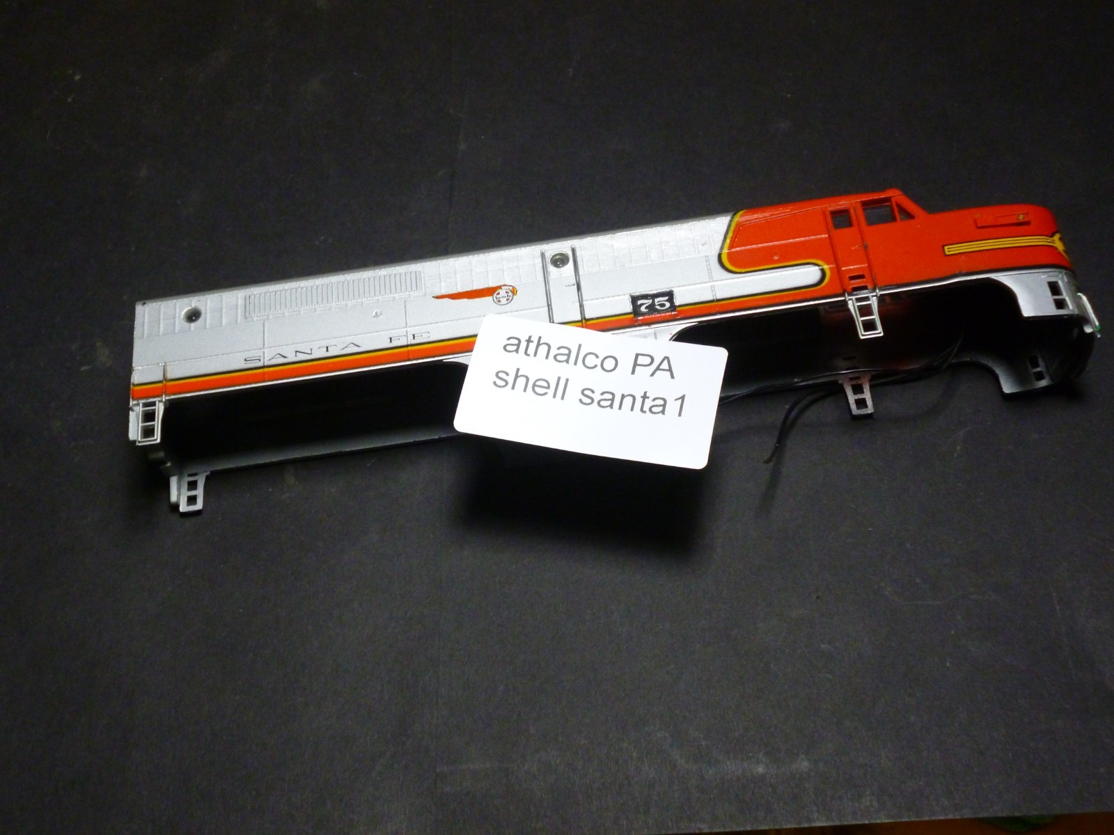 Ho Athearn Diesel locomotive Alco PA shell Santa fe custom lighted and weighted