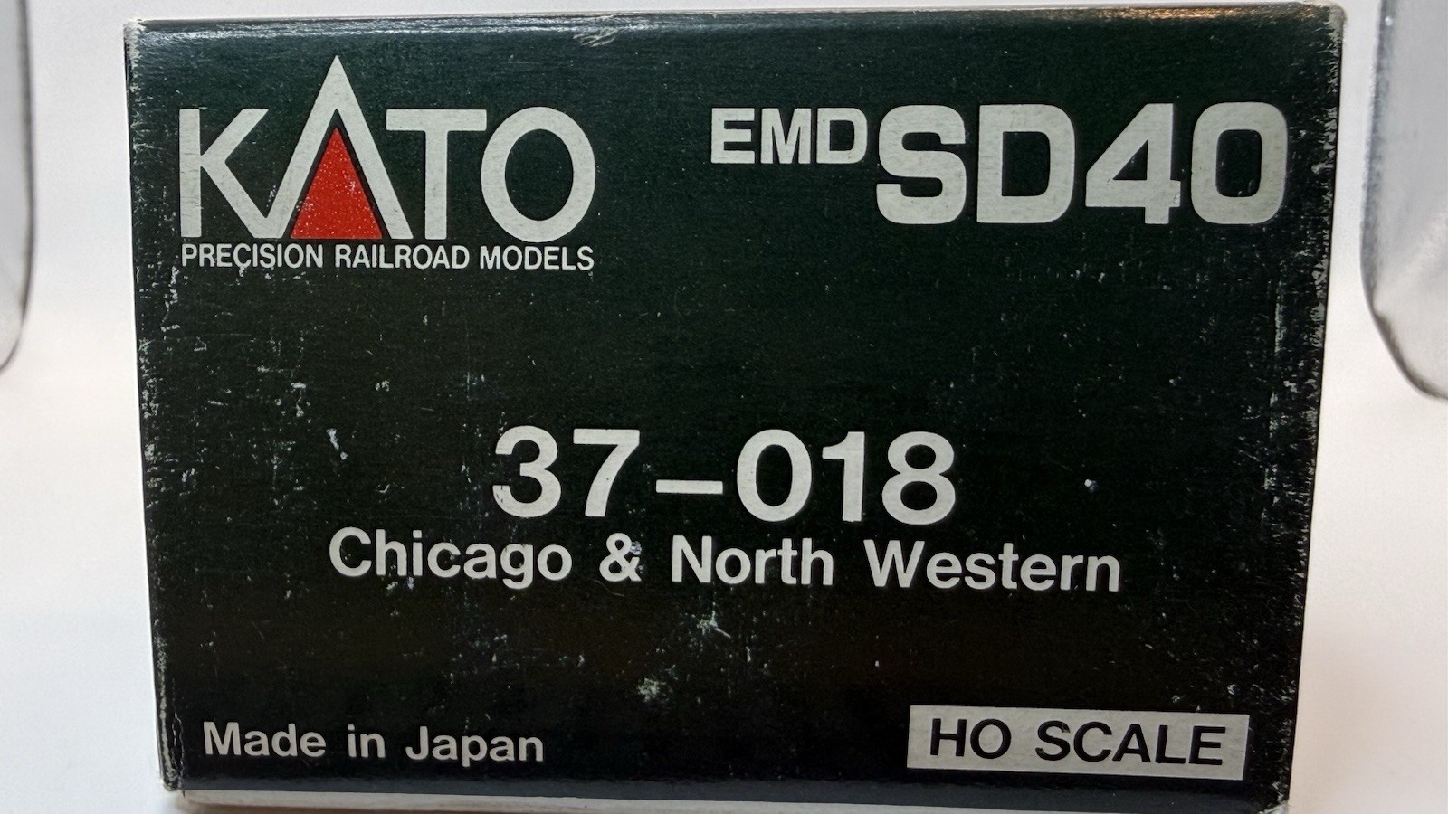 Kato HO EMD SD40 Chicago & North Western CNW 928 Diesel 37-018