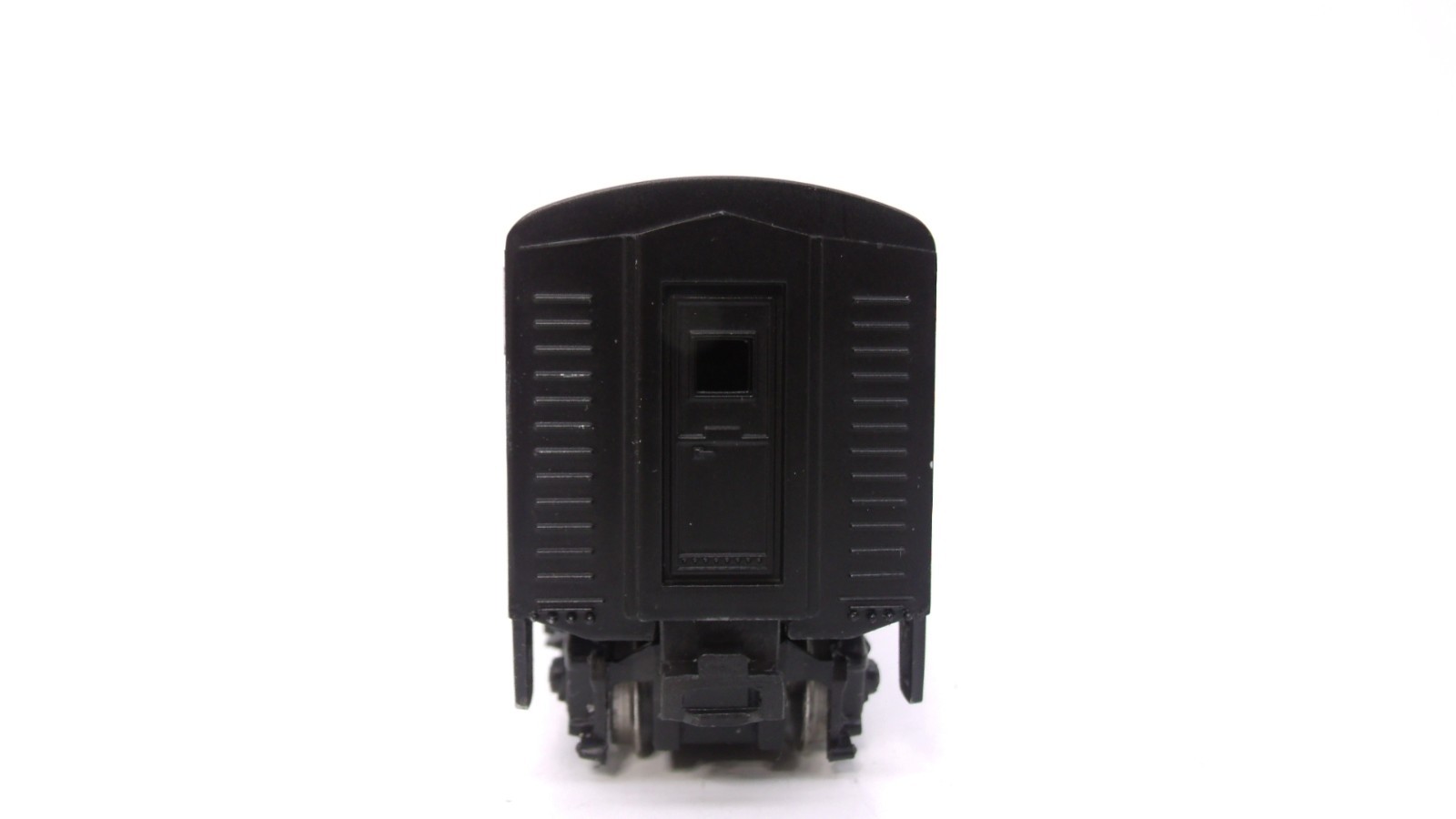 Bachmann Plus HO New York Central NYC EMD F7B Diesel Locomotive Engine 11221