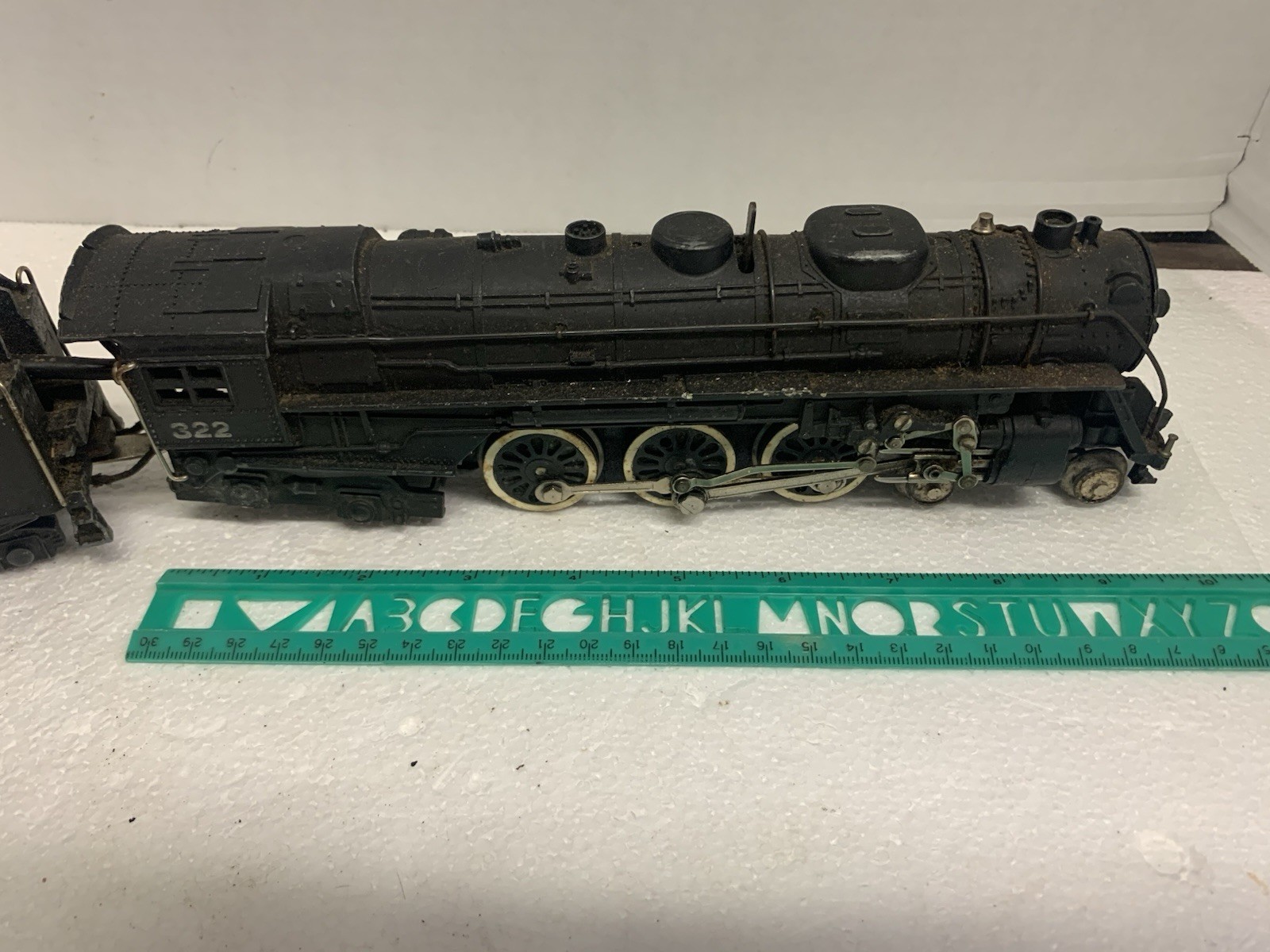 Vintage 1950’s Gilbert American Flyer 322 Steam Locomotive Train Set Heavy Duty
