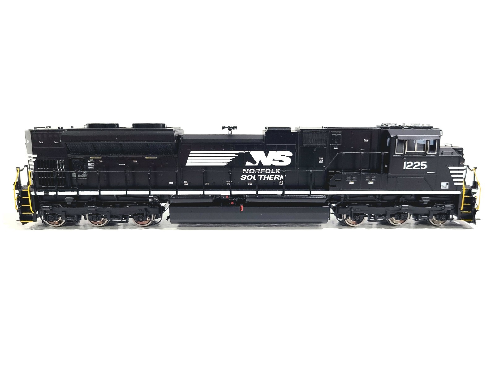 Division Point NS EMD SD70ACe Norfolk Southern #1225 HO Brass #DP-2405.1 DCC