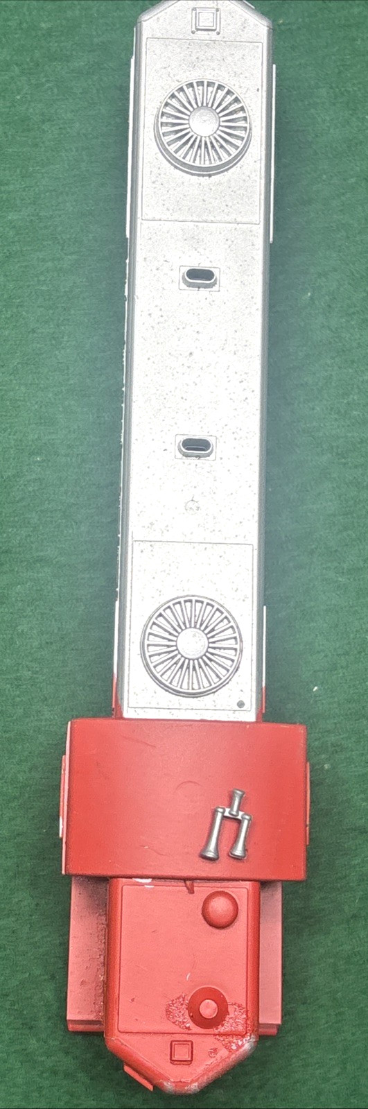AHM 2654 Santa Fe GP-18 Diesel Locomotive HO Scale Unused Shell, Some Paint Loss
