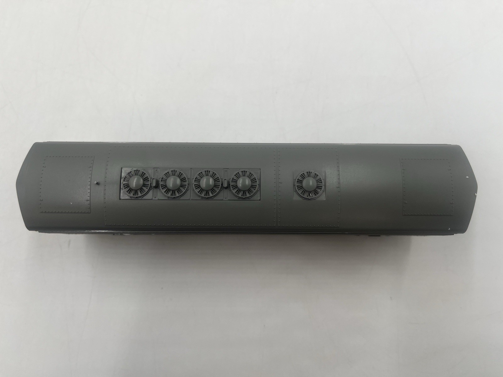 Ho Scale Stewart Hobbies 9001 F7B Phase 1 Early Undecorated Powered Locomotive