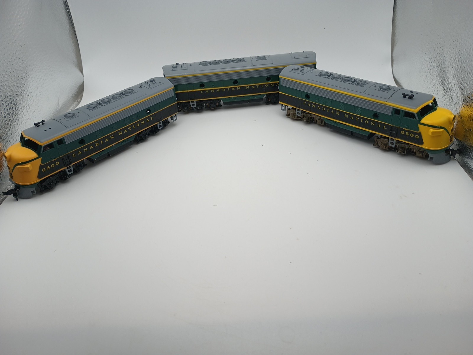 ATHEARN HO (3) Canadian National F7A-A-B DIESEL LOCOMOTIVE SET 1 Powered
